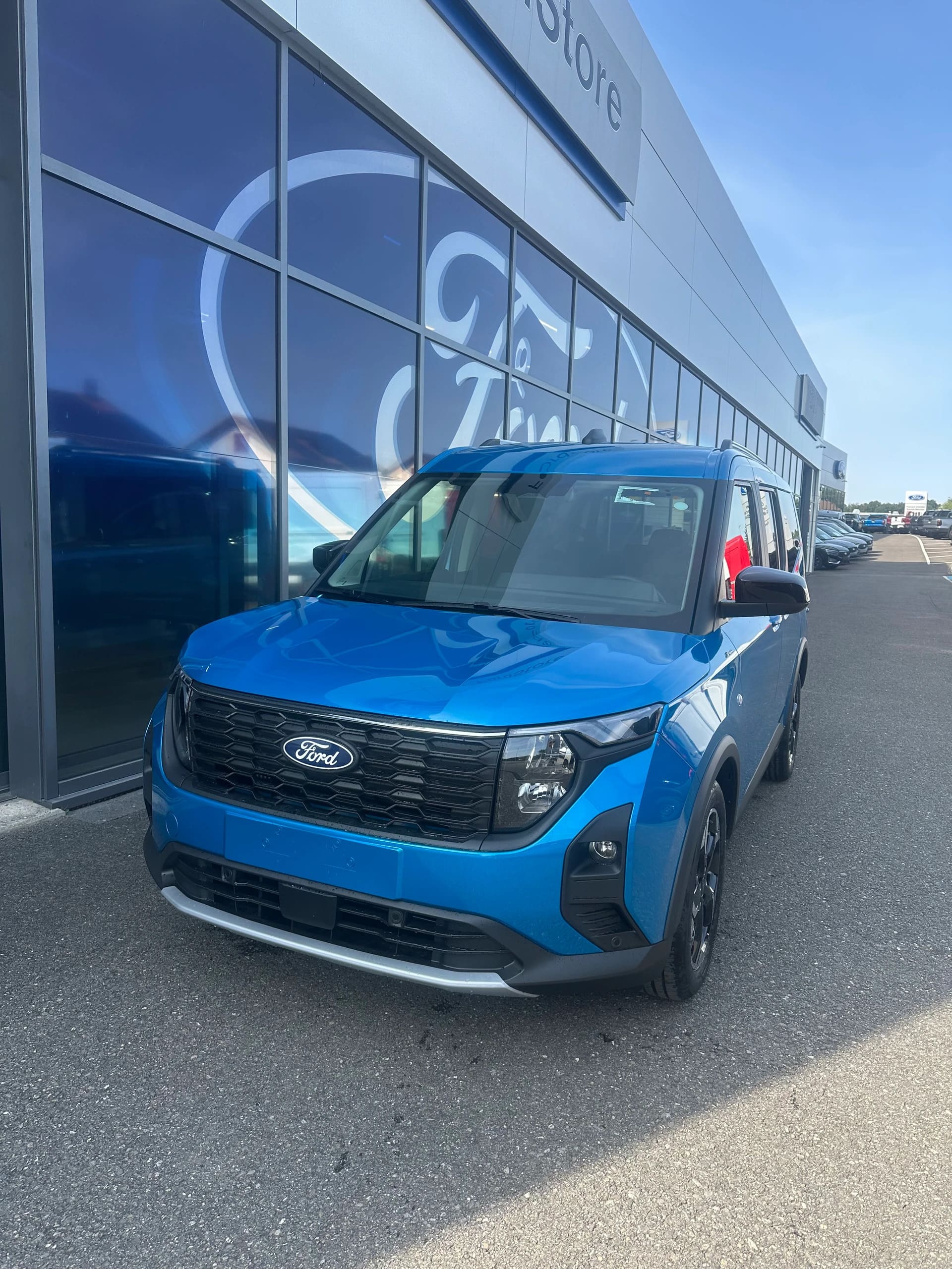 FORD TOURNEO COURIERier 1.0 EcoBoost A Active/125CV/Aut.