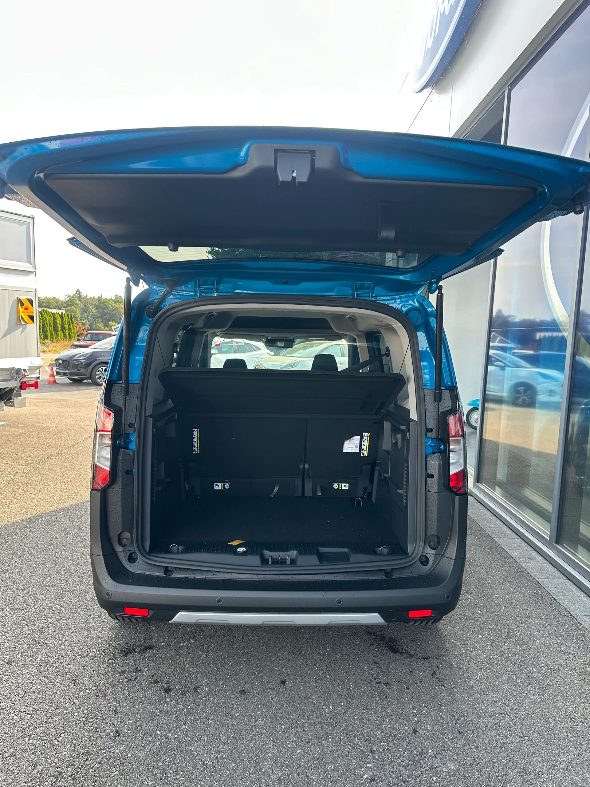 FORD TOURNEO COURIERier 1.0 EcoBoost A Active/125CV/Aut.-image-5