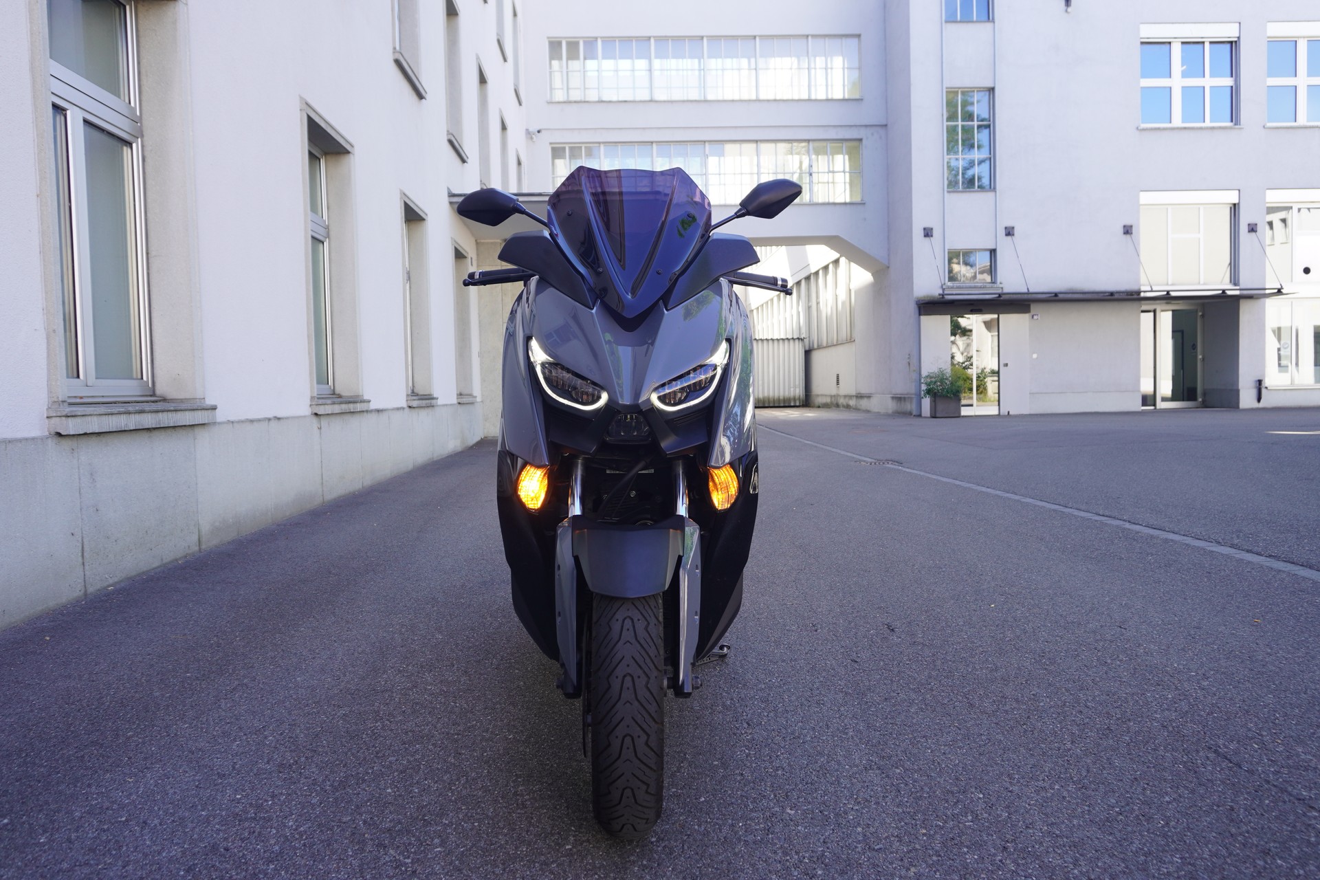 YAMAHA X-Max 300 Tech Max-image-7