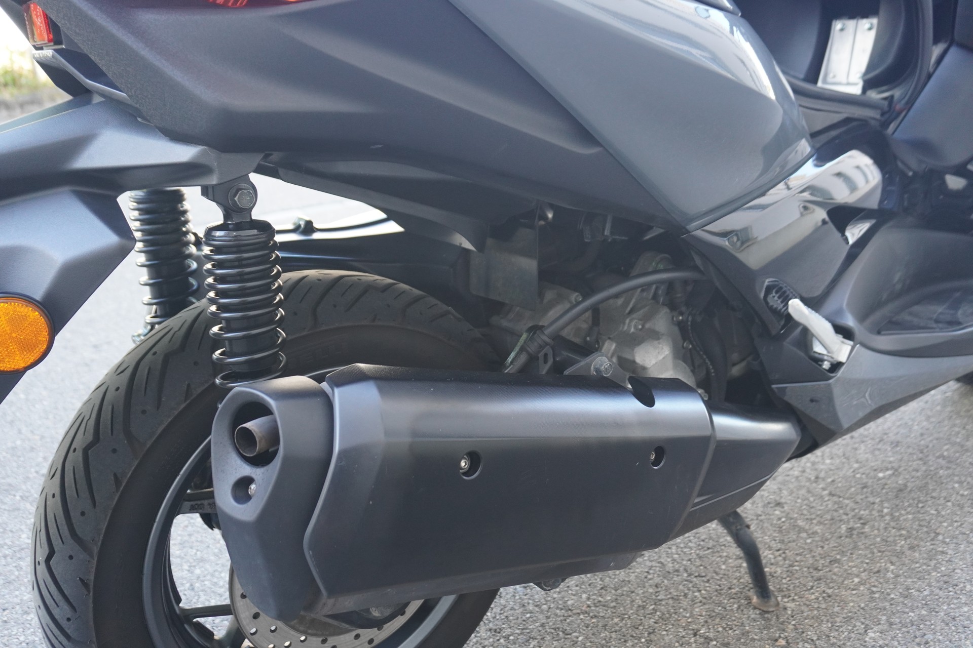 YAMAHA X-Max 300 Tech Max-image-12