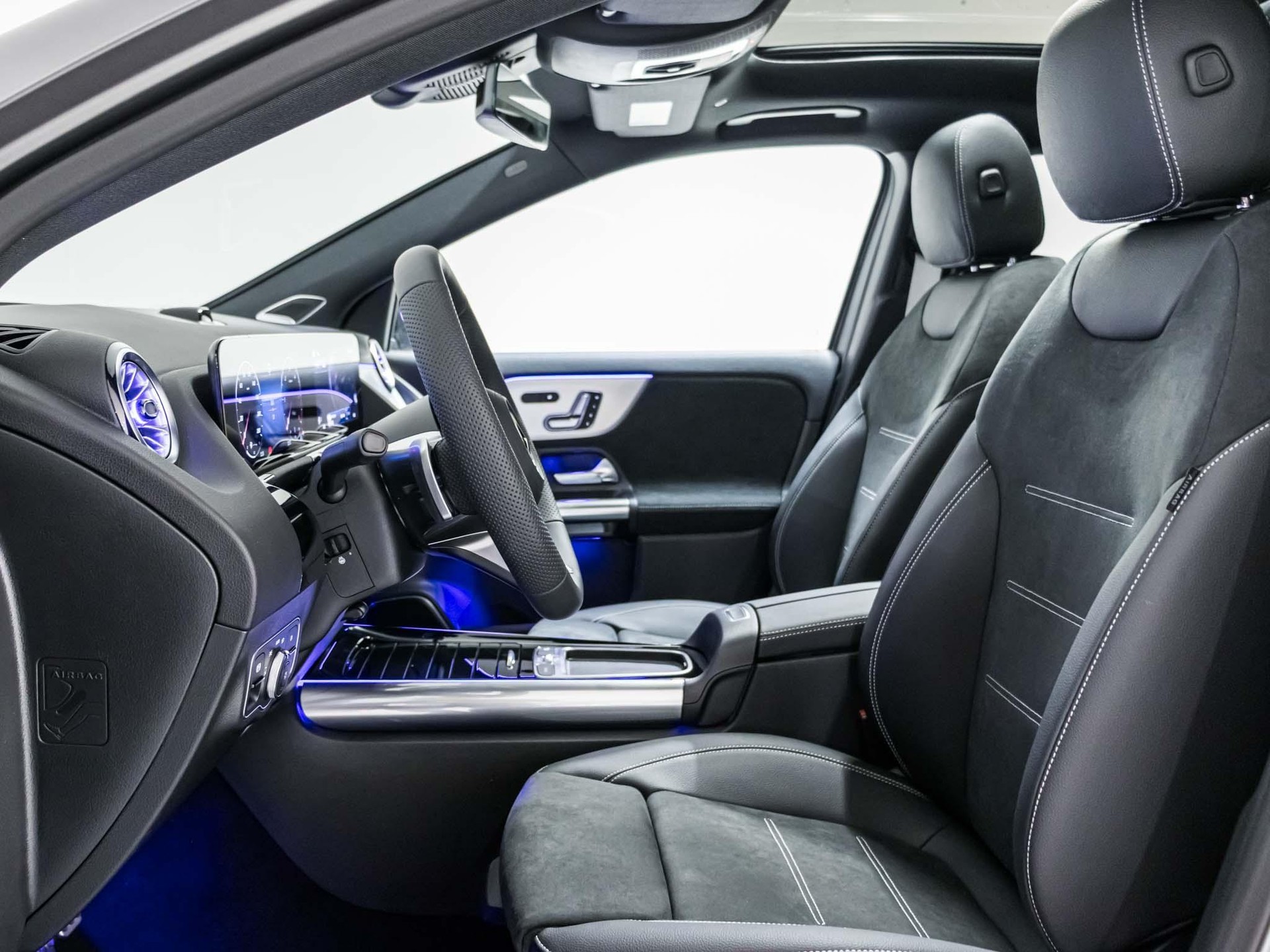 MERCEDES-BENZ GLA 220 d 4MATIC "Swiss Star"-image-6
