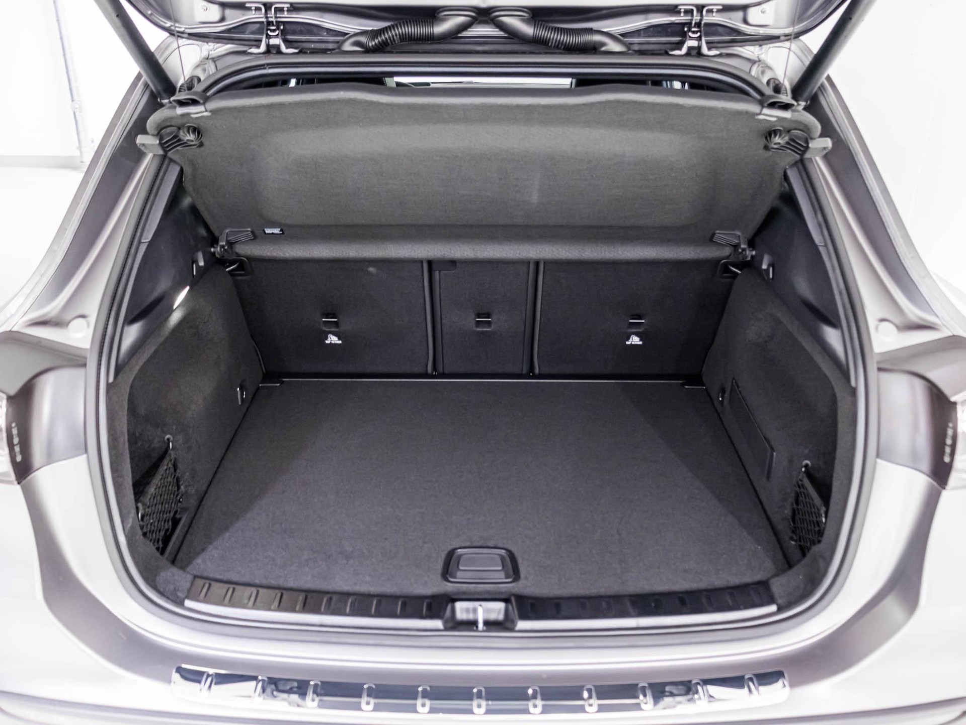 MERCEDES-BENZ GLA 220 d 4MATIC "Swiss Star"-image-13