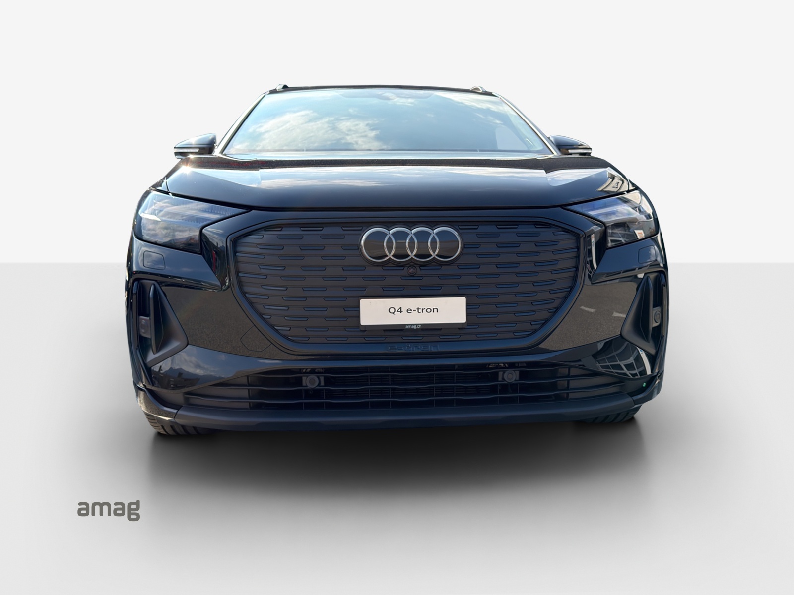 AUDI Q4 e-tron 45 Attraction quattro-image-6