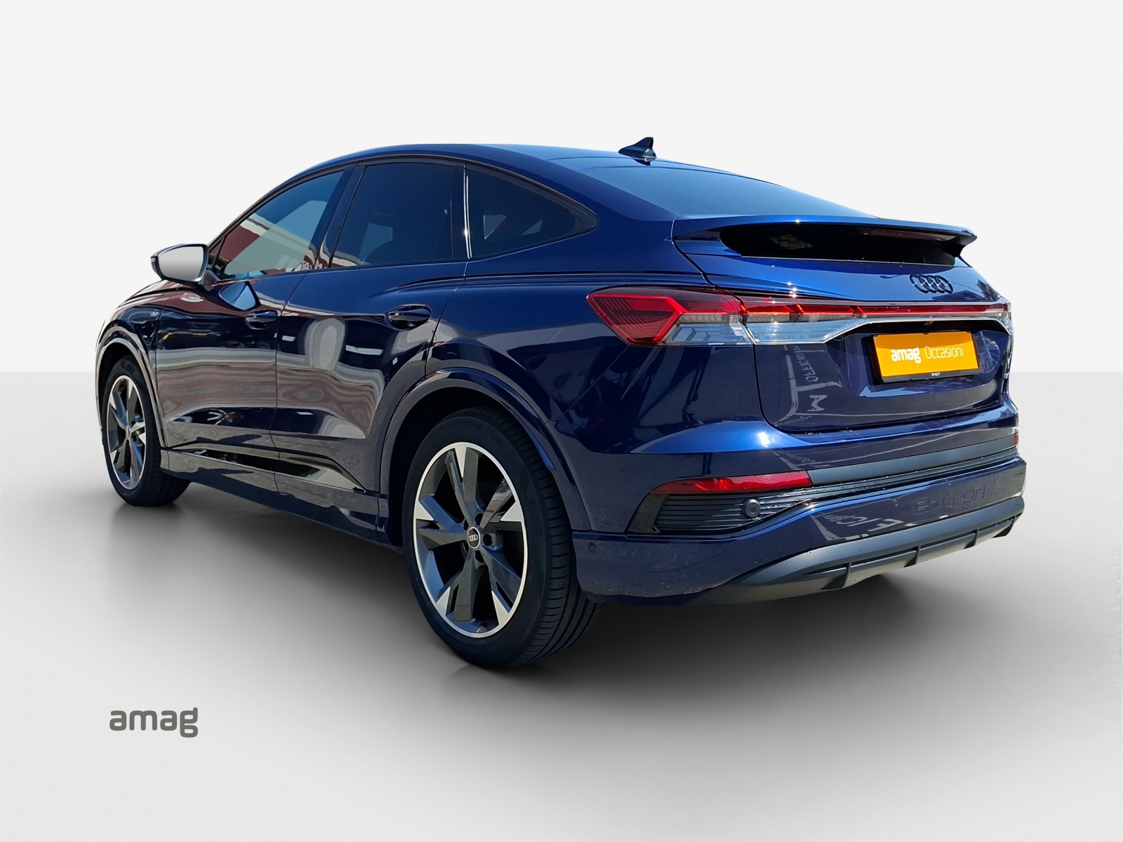 AUDI Q4 Sportback e-tron 50 quattro-showroom-element-2