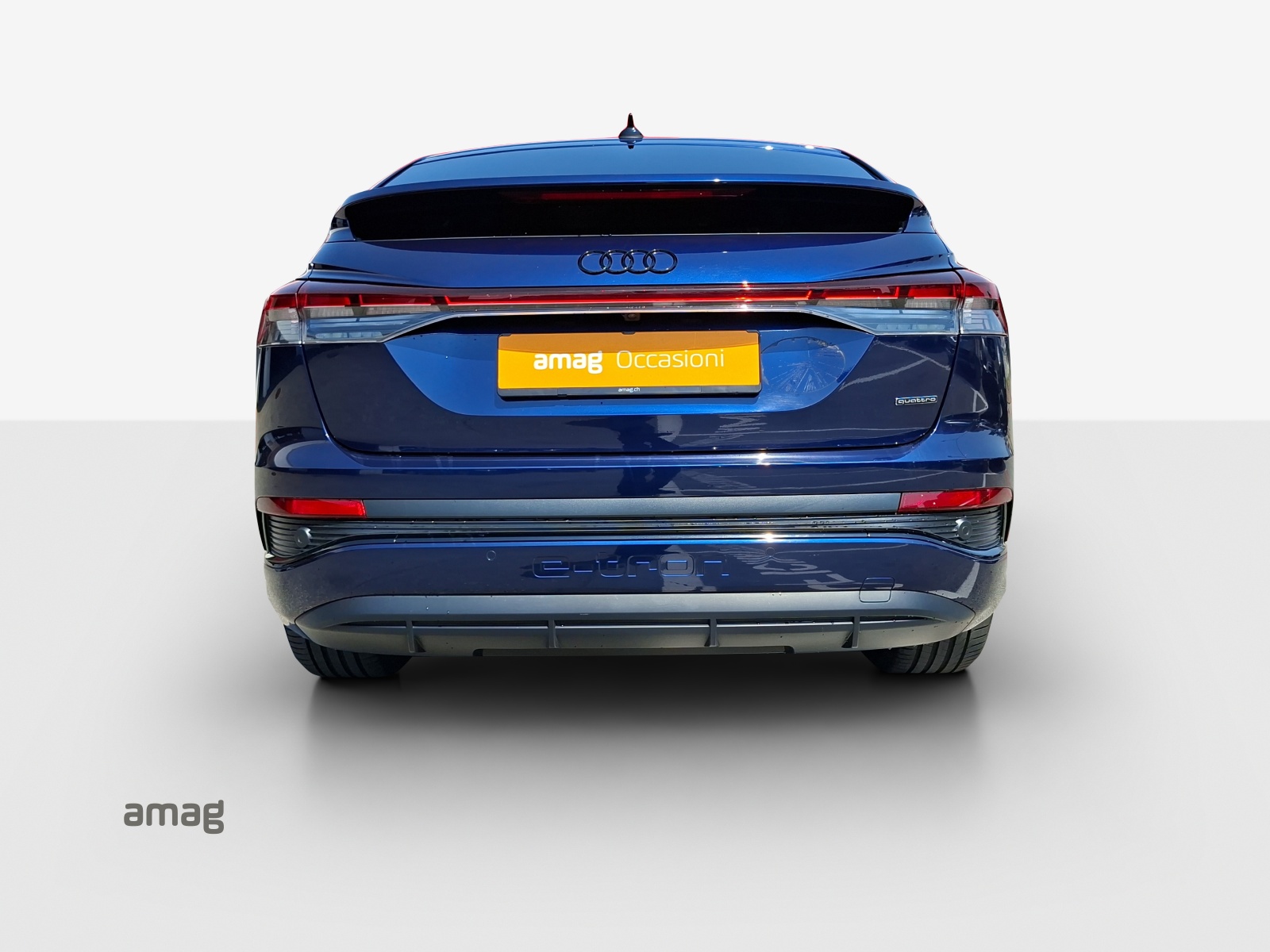 AUDI Q4 Sportback e-tron 50 quattro-showroom-element-3