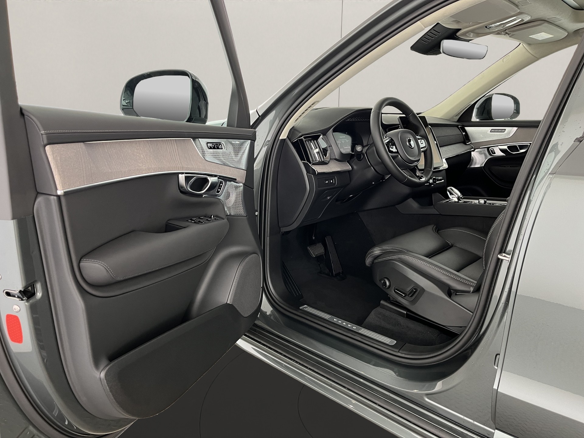 VOLVO XC90 2.0 T8 TE Ultra Dark eAWD-image-8