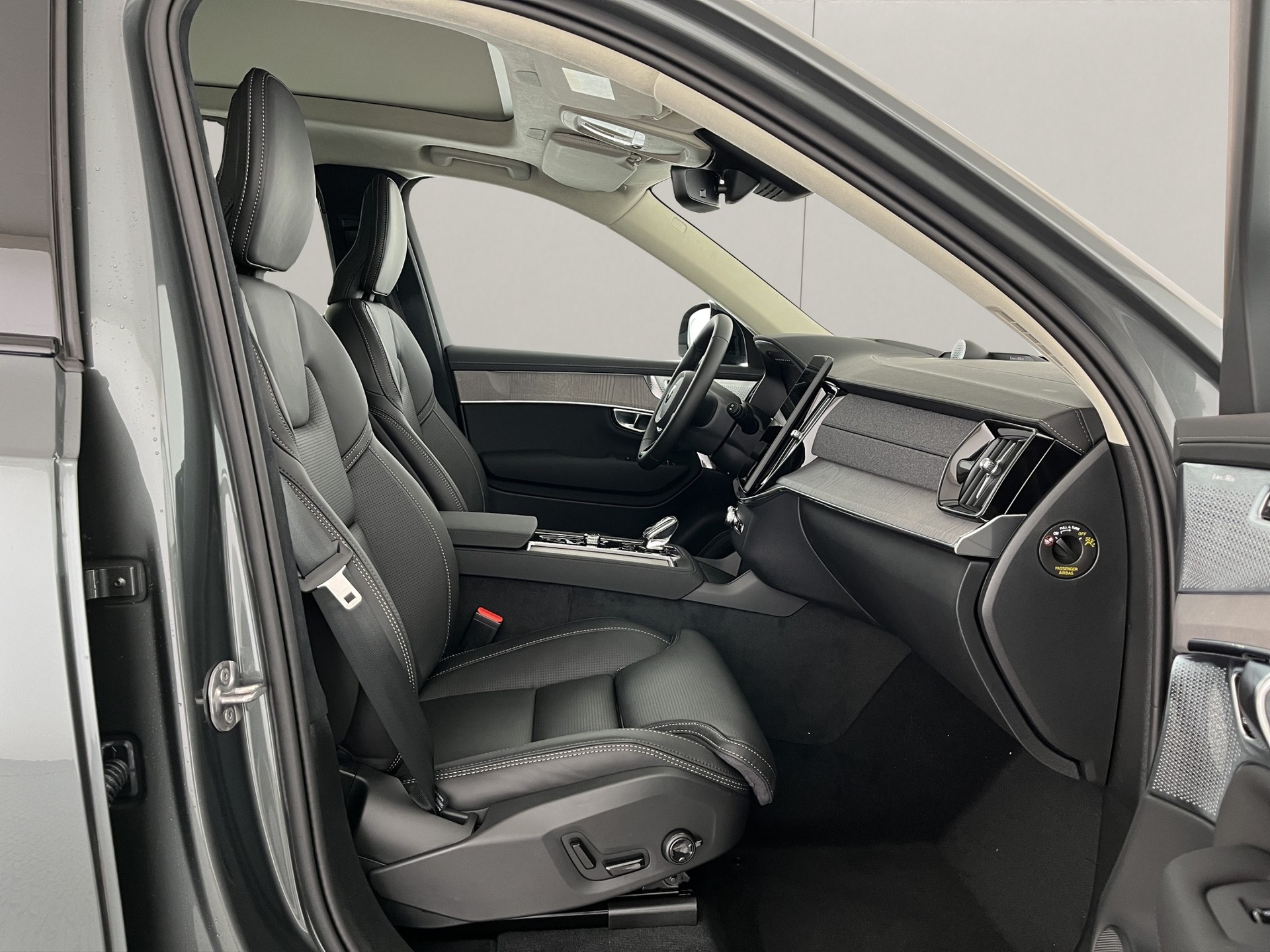 VOLVO XC90 2.0 T8 TE Ultra Dark eAWD-image-13