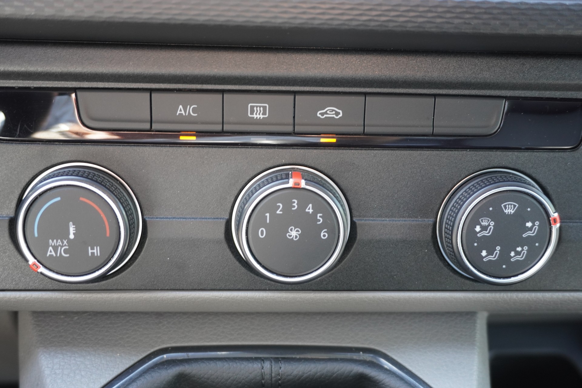 VW T6.1 2.0 TDI EINBAU-SCHRÄNKE!!!-image-25