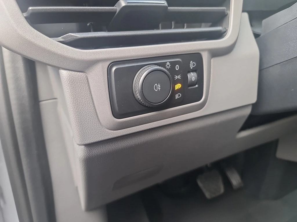 VW Transporter 2.0 TDI 4Motion Automat * Flügeltüren/Heckklappe * bis zu 1065 KG Nutzlast möglich *-image-17