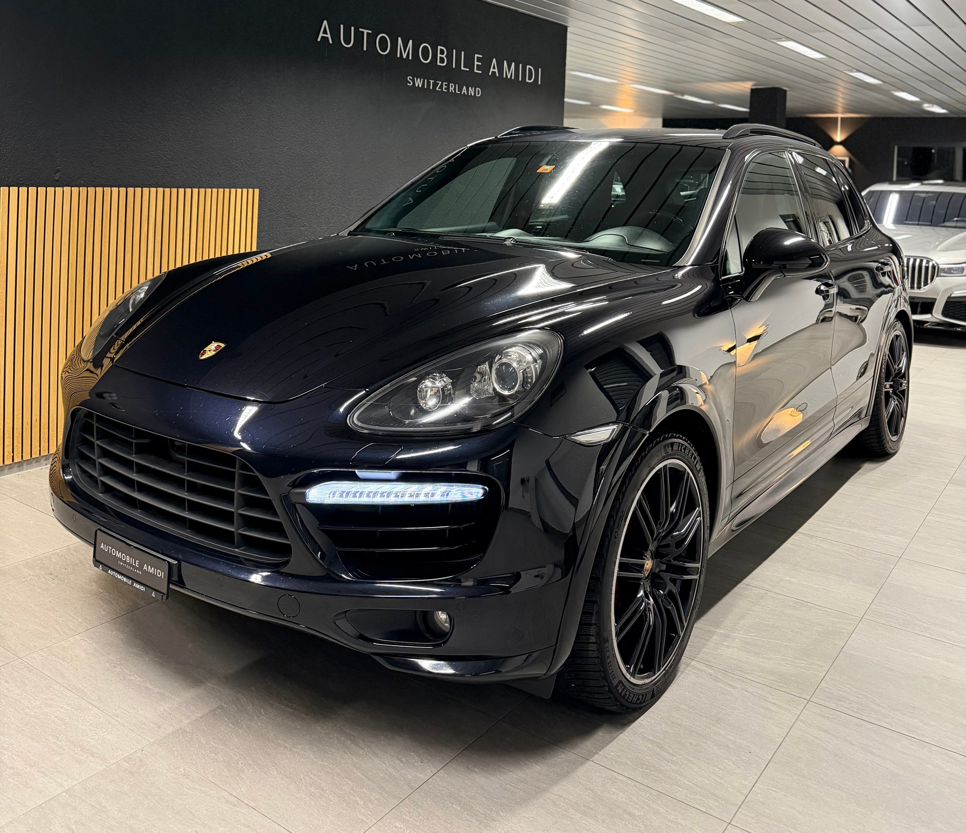 PORSCHE Cayenne Turbo