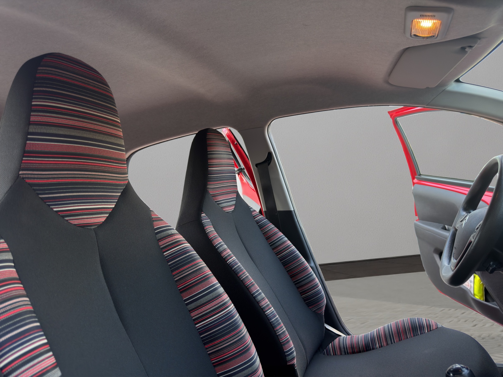 CITROEN C1 1.0 VTi Shine Stop&Start-image-19