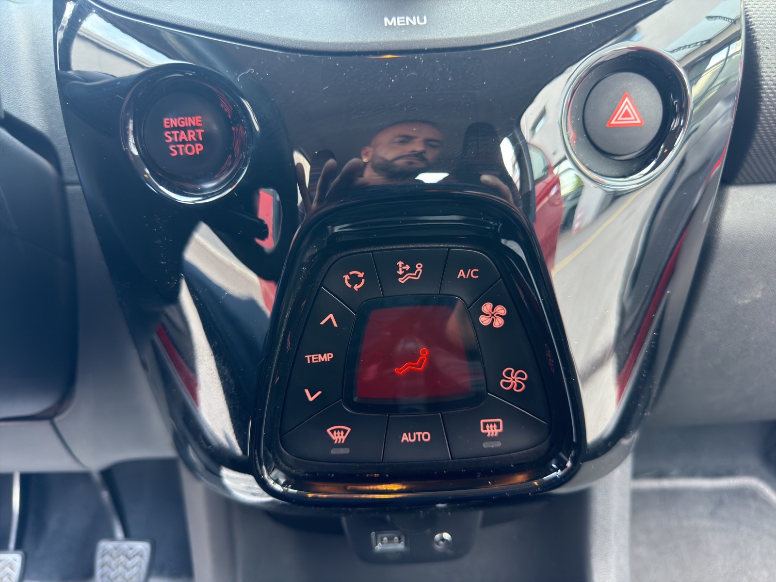 CITROEN C1 1.0 VTi Shine Stop&Start-image-15