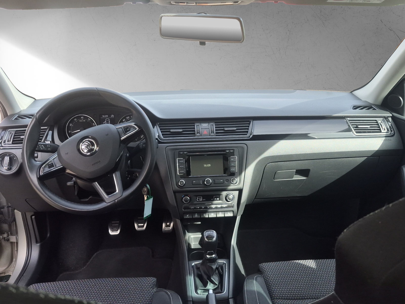 SKODA Rapid Spaceback 1.2 TSI Elegance-image-9