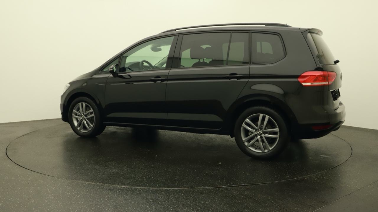 VW Touran 1.5 TSI EVO Limited-showroom-element-2