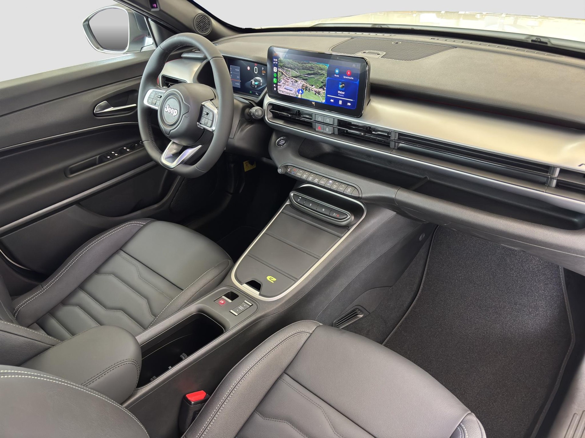 JEEP Avenger 1.2 MHEV Overland 4xe-image-13