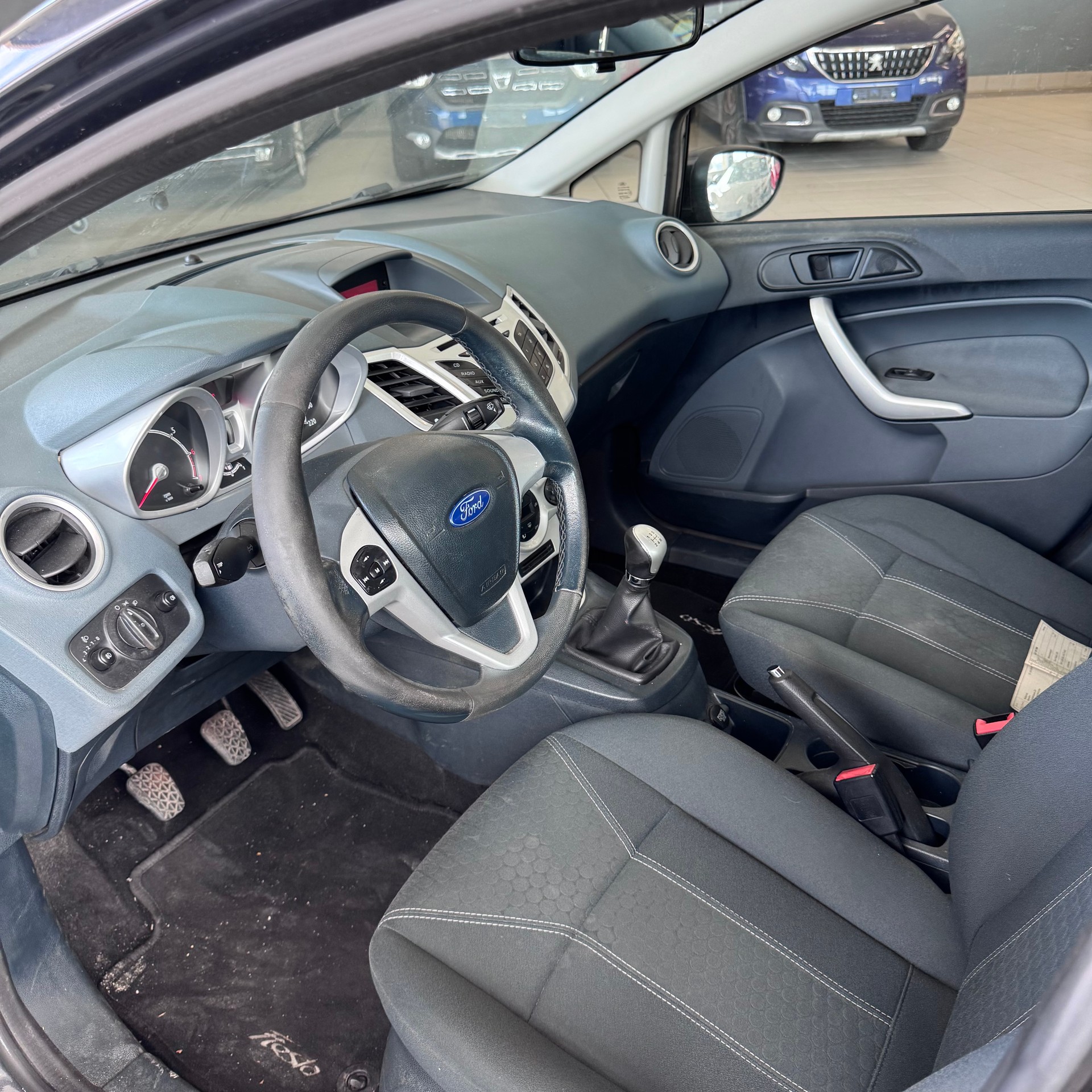 FORD Fiesta 1.25 16V Ambiente-image-6