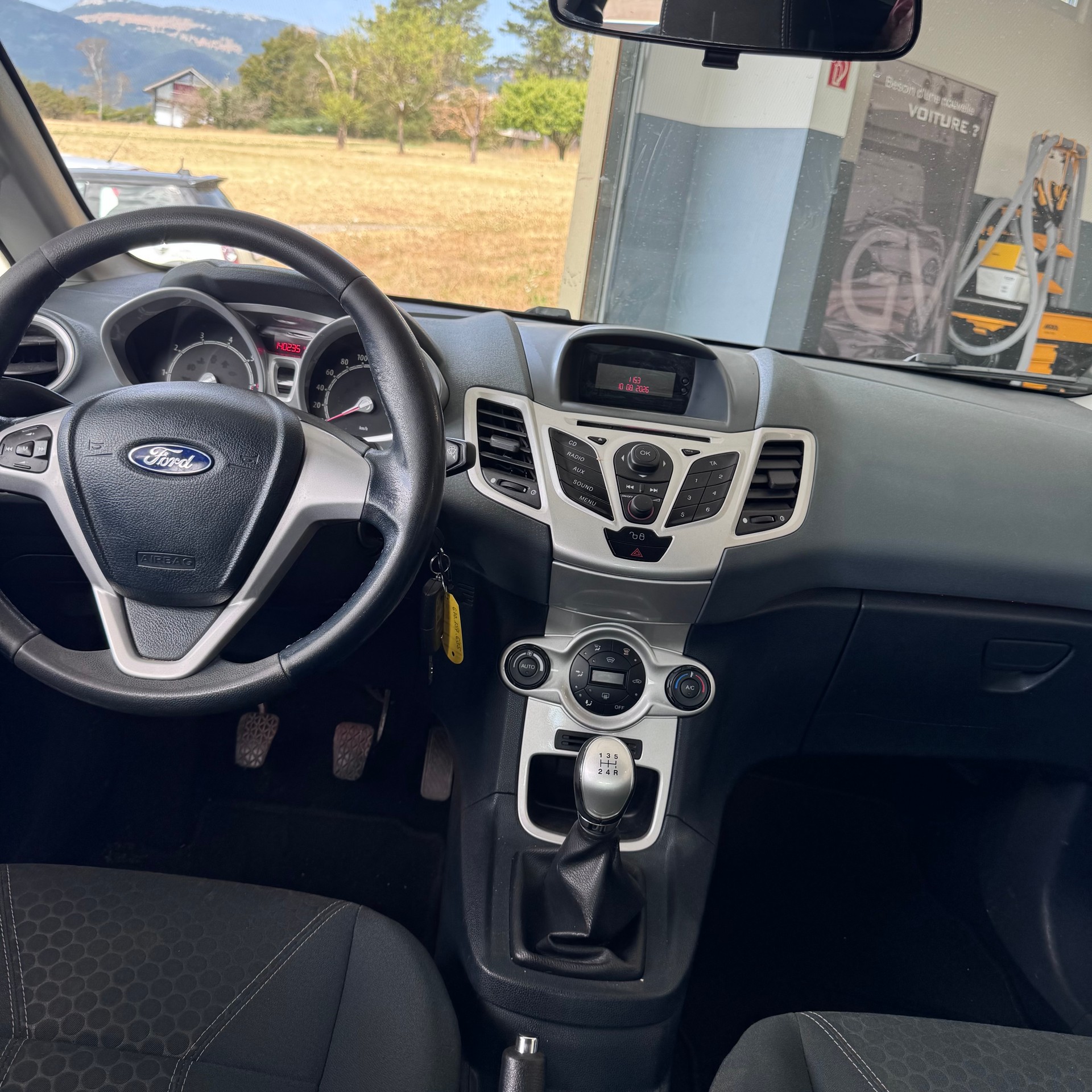 FORD Fiesta 1.25 16V Ambiente-image-8