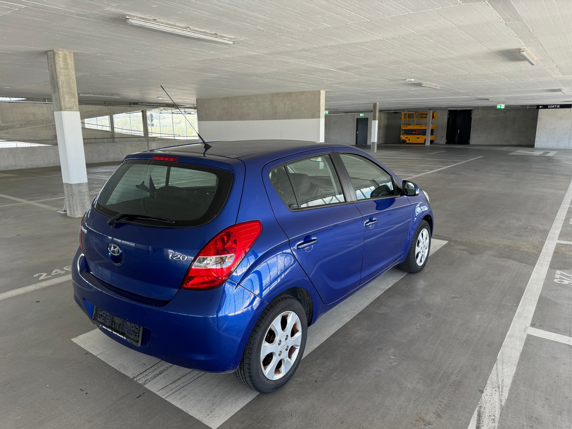 HYUNDAI i20 1.4 Style Automatic-image-7