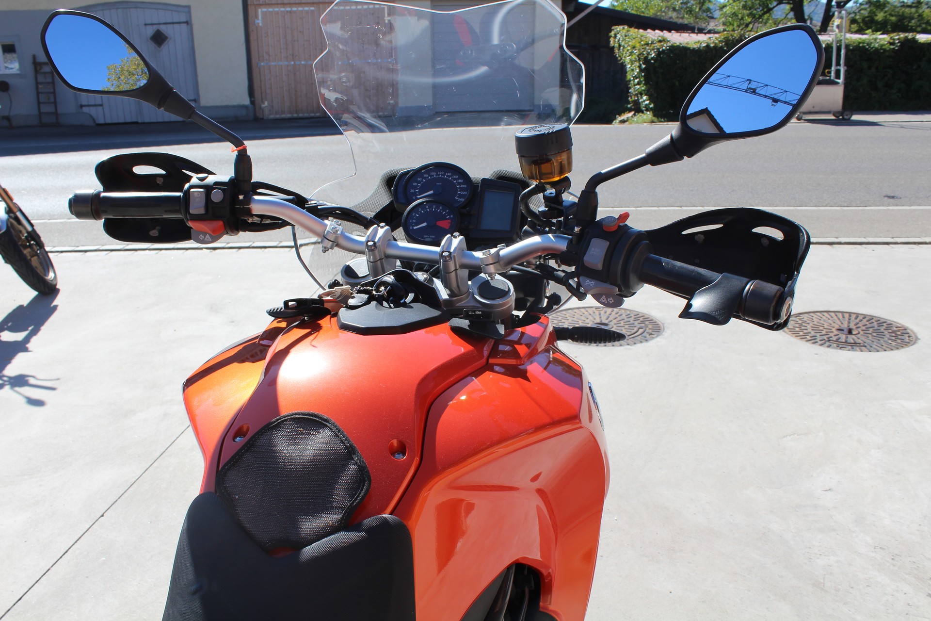 BMW F 650 GS ABS (safetyedition)-image-10