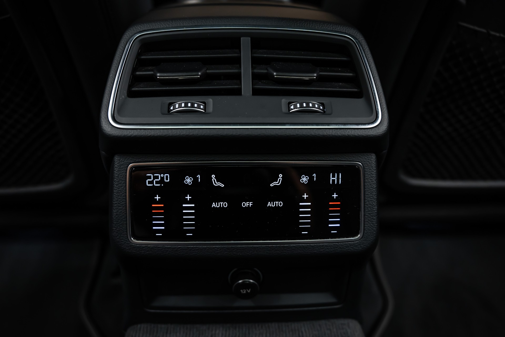 AUDI S6 Avant 3.0 TDI quattro tiptronic *Matrix*Panorama*Fahrassistenz*-image-22