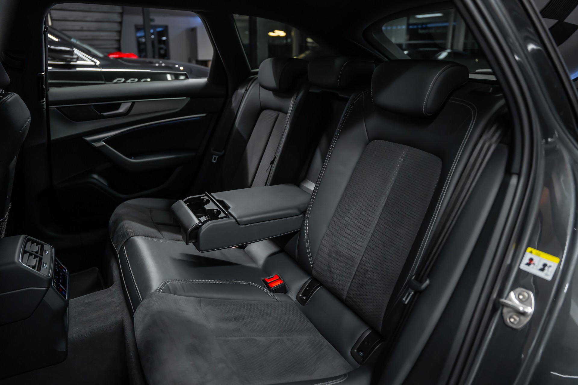 AUDI S6 Avant 3.0 TDI quattro tiptronic *Matrix*Panorama*Fahrassistenz*-image-18