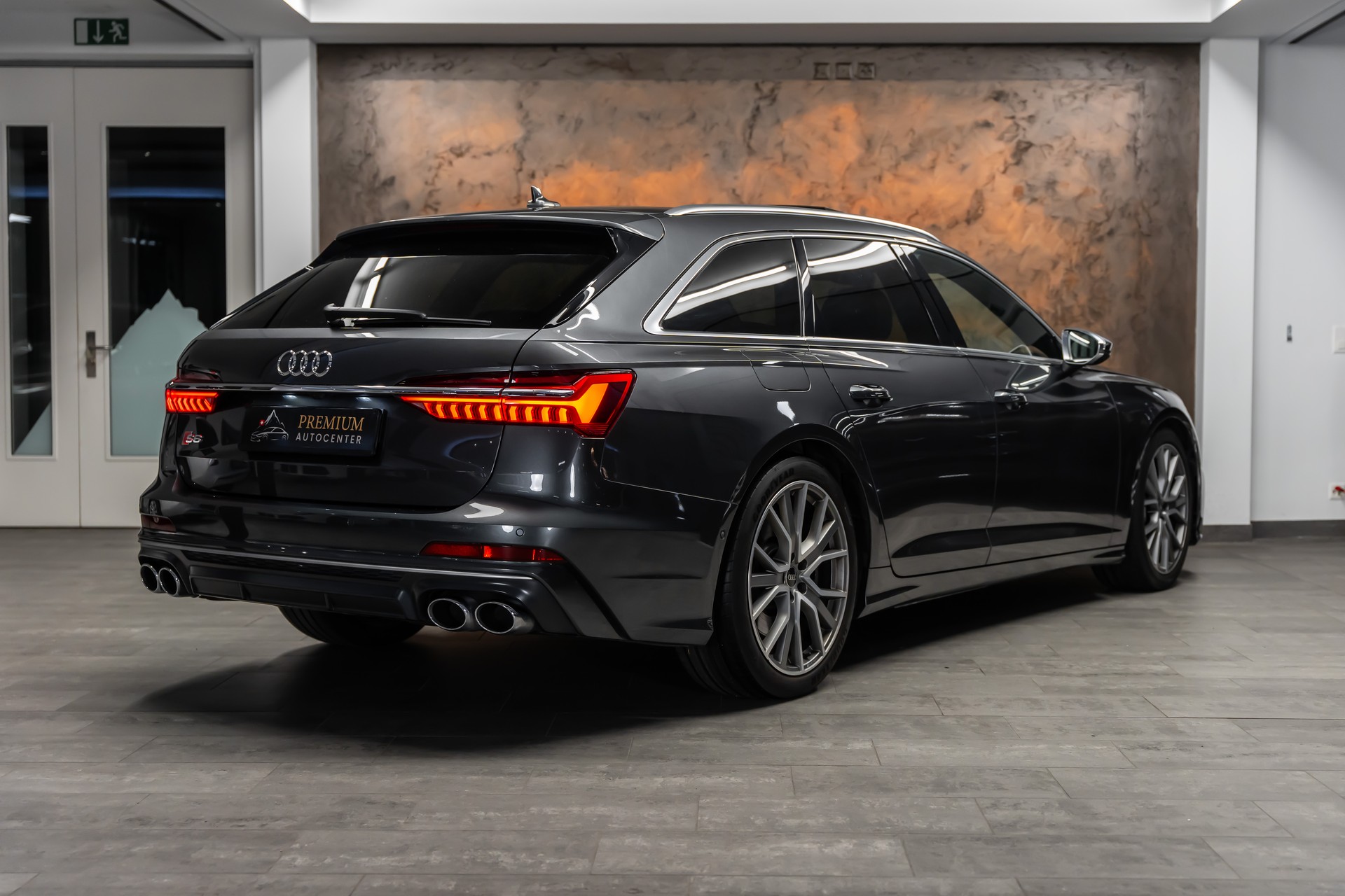 AUDI S6 Avant 3.0 TDI quattro tiptronic *Matrix*Panorama*Fahrassistenz*-image-5