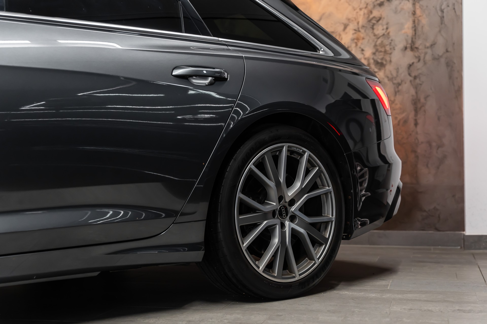 AUDI S6 Avant 3.0 TDI quattro tiptronic *Matrix*Panorama*Fahrassistenz*-image-8