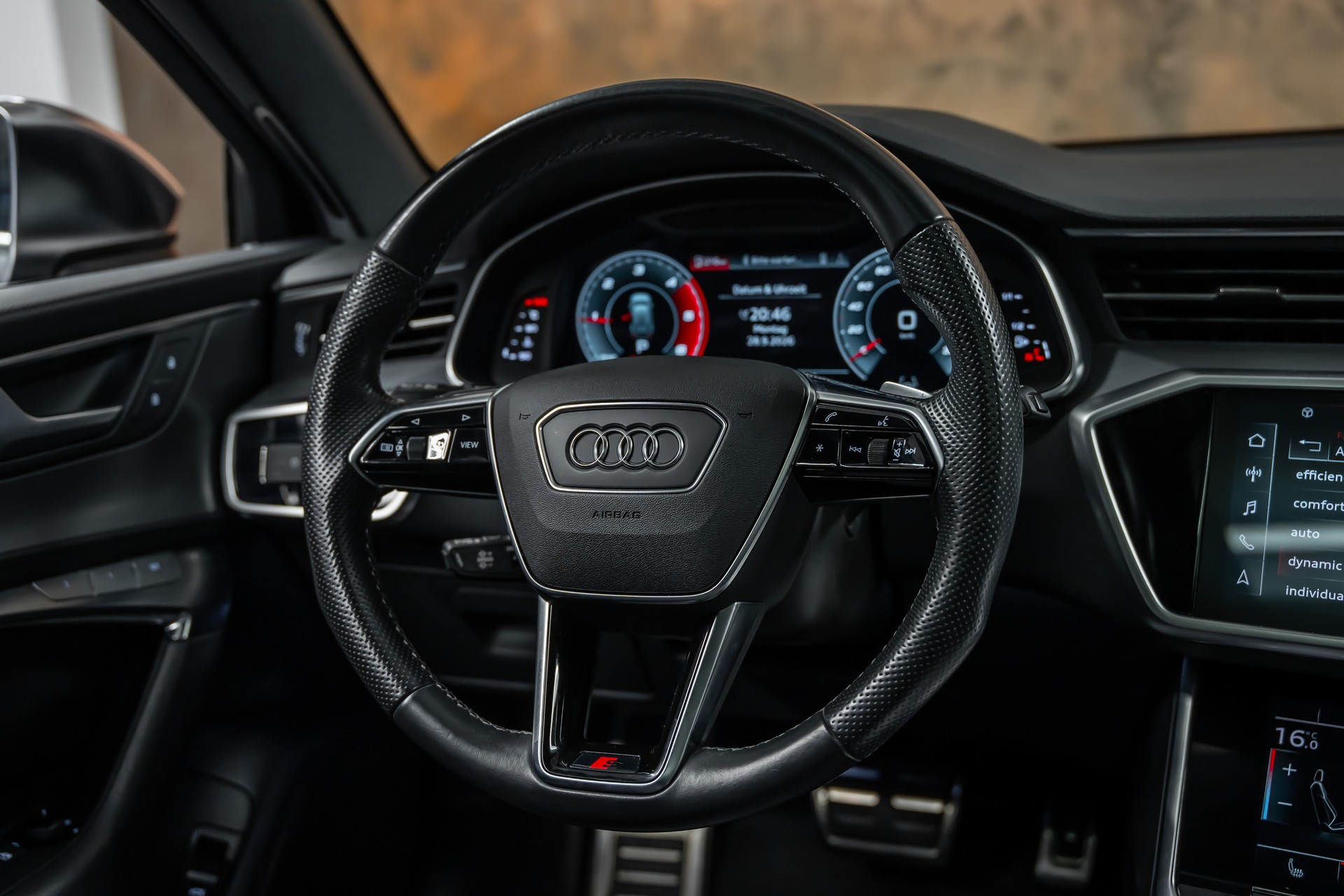 AUDI S6 Avant 3.0 TDI quattro tiptronic *Matrix*Panorama*Fahrassistenz*-image-16
