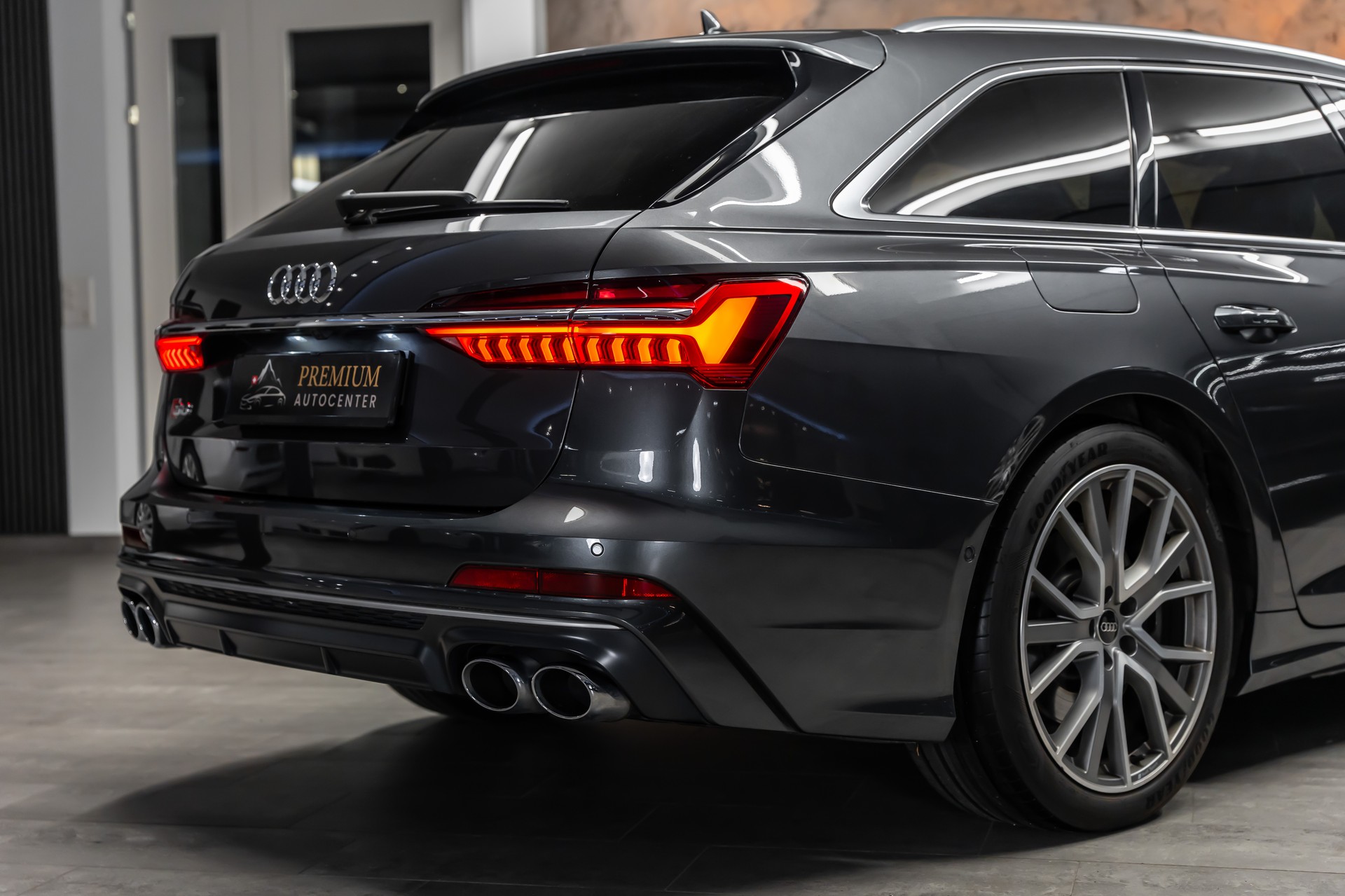 AUDI S6 Avant 3.0 TDI quattro tiptronic *Matrix*Panorama*Fahrassistenz*-image-6