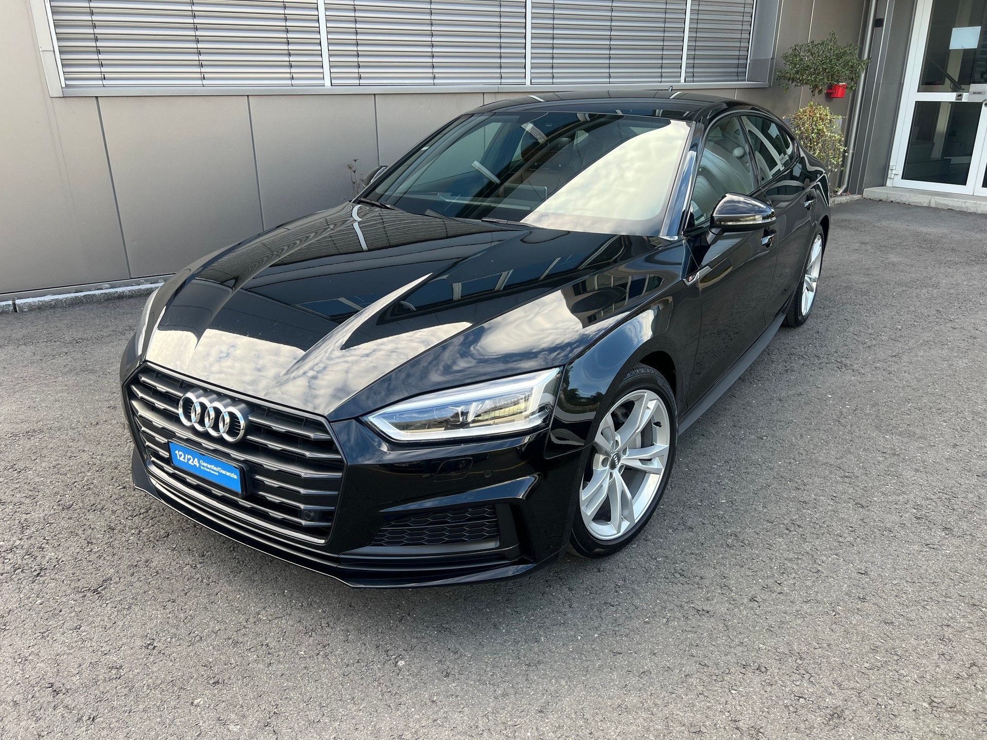 AUDI A5 Sportback 40 TDI S-Line 4x4 S-tronic *** Leder * Navi * Head - Up Display * ab MFK * 1 Jahr Garantie möglich **-showroom-element-1