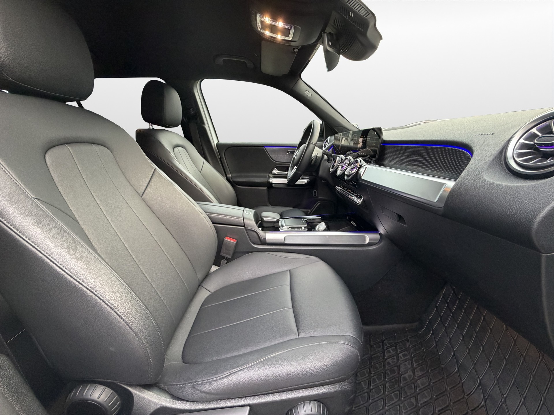 MERCEDES-BENZ GLB 200 d 4Matic Progressive 8G-Tronic-image-9