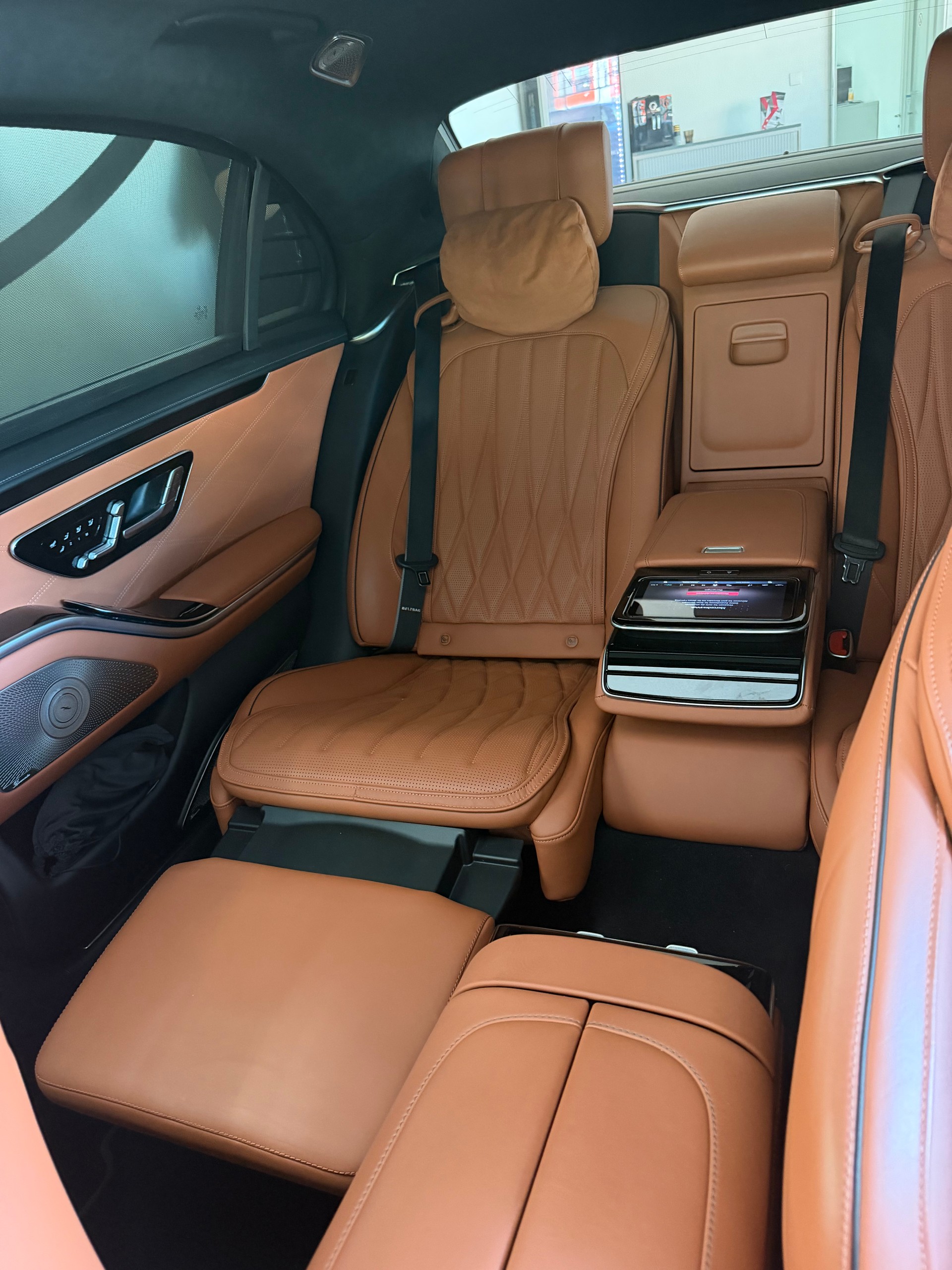 MERCEDES-BENZ E PERFORMANCE-image-14