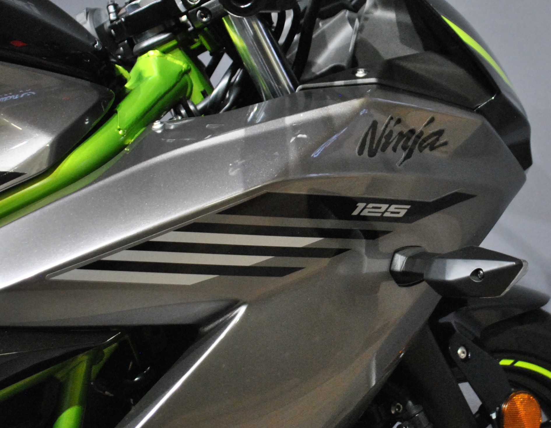 KAWASAKI Ninja 125-image-5