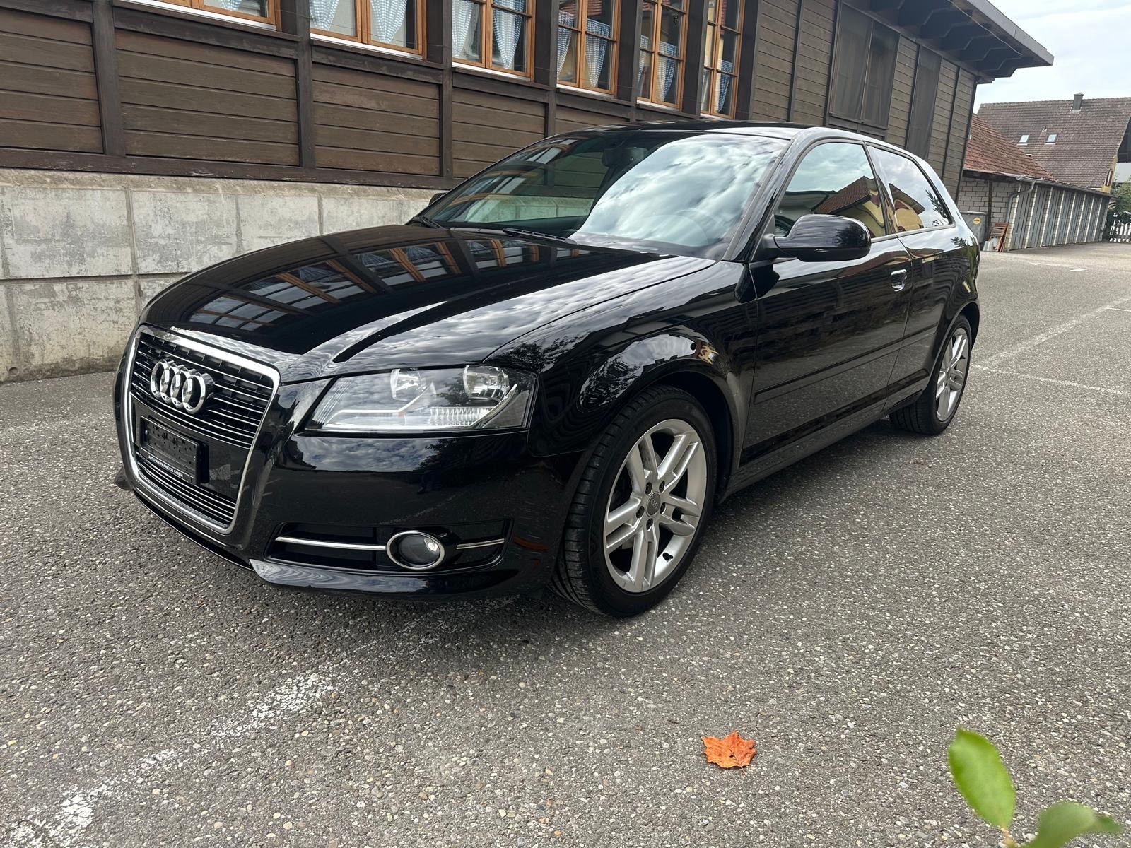 AUDI A3 1.8 TFSI Ambition S-tronic-showroom-element-1