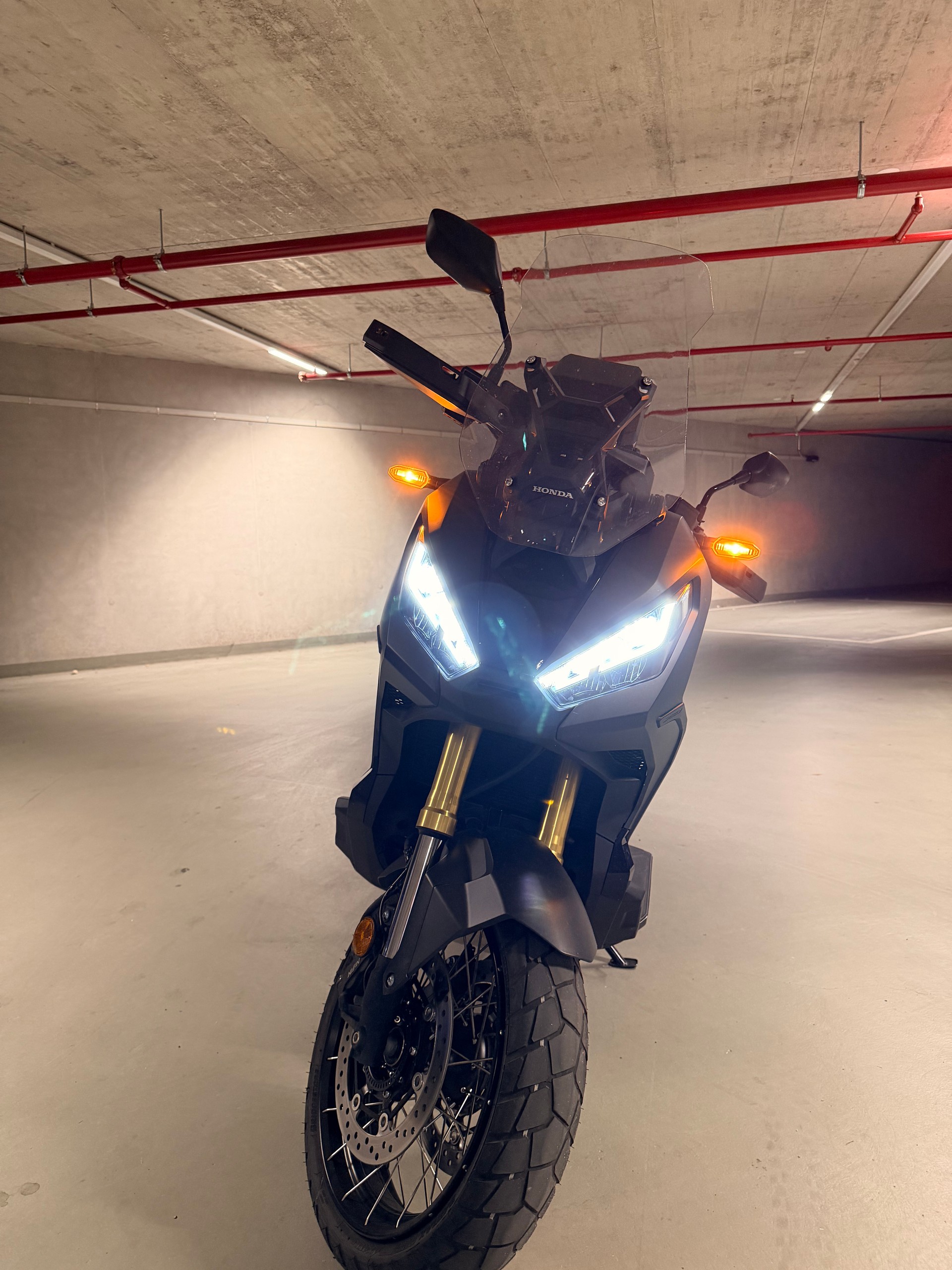 HONDA X-ADV 750-image-4