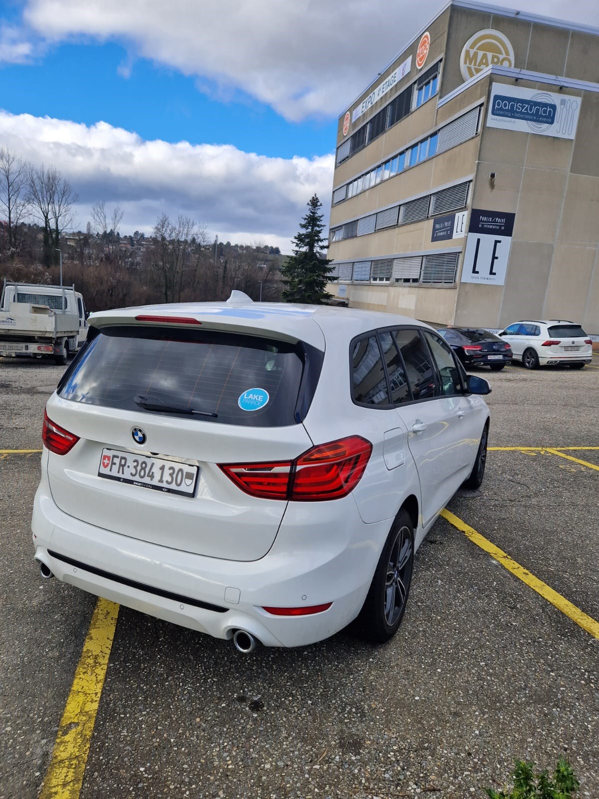 BMW 218d xDrive Gran Tourer Steptronic Essential Edition-image-2