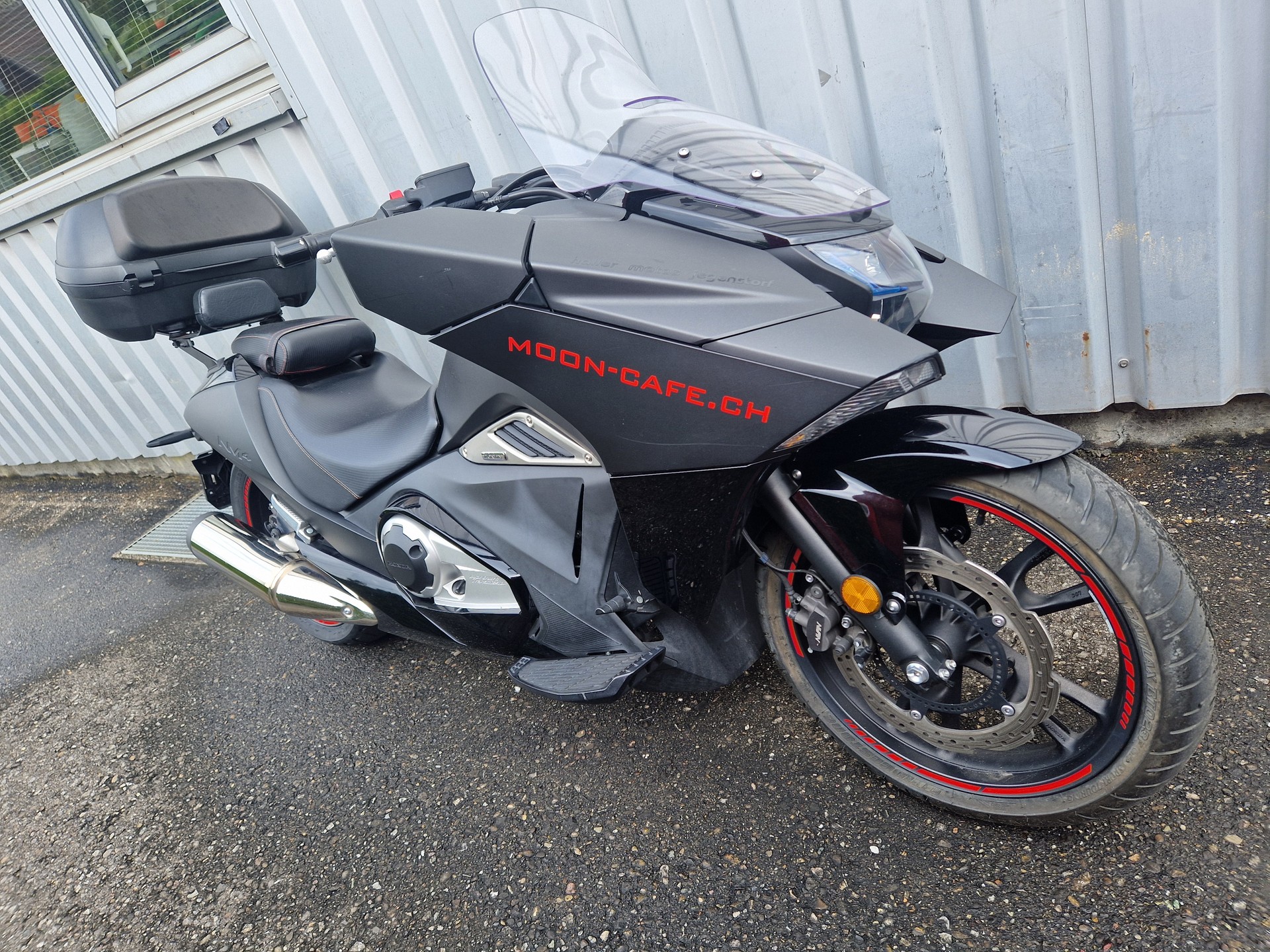 HONDA NM4 Vultus KUNDENAUFTRAG-showroom-element-1