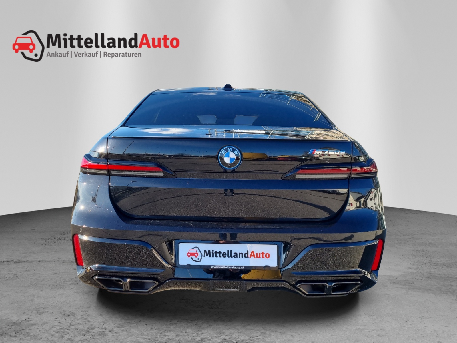 BMW M760e xDrive Steptronic-image-14