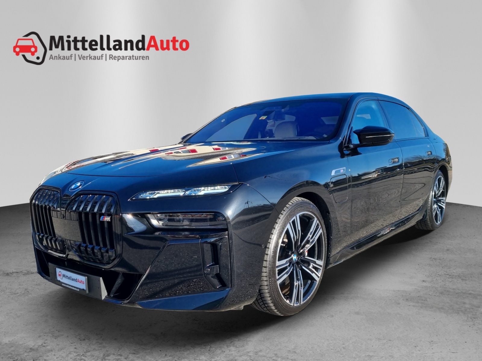 BMW M760e xDrive Steptronic