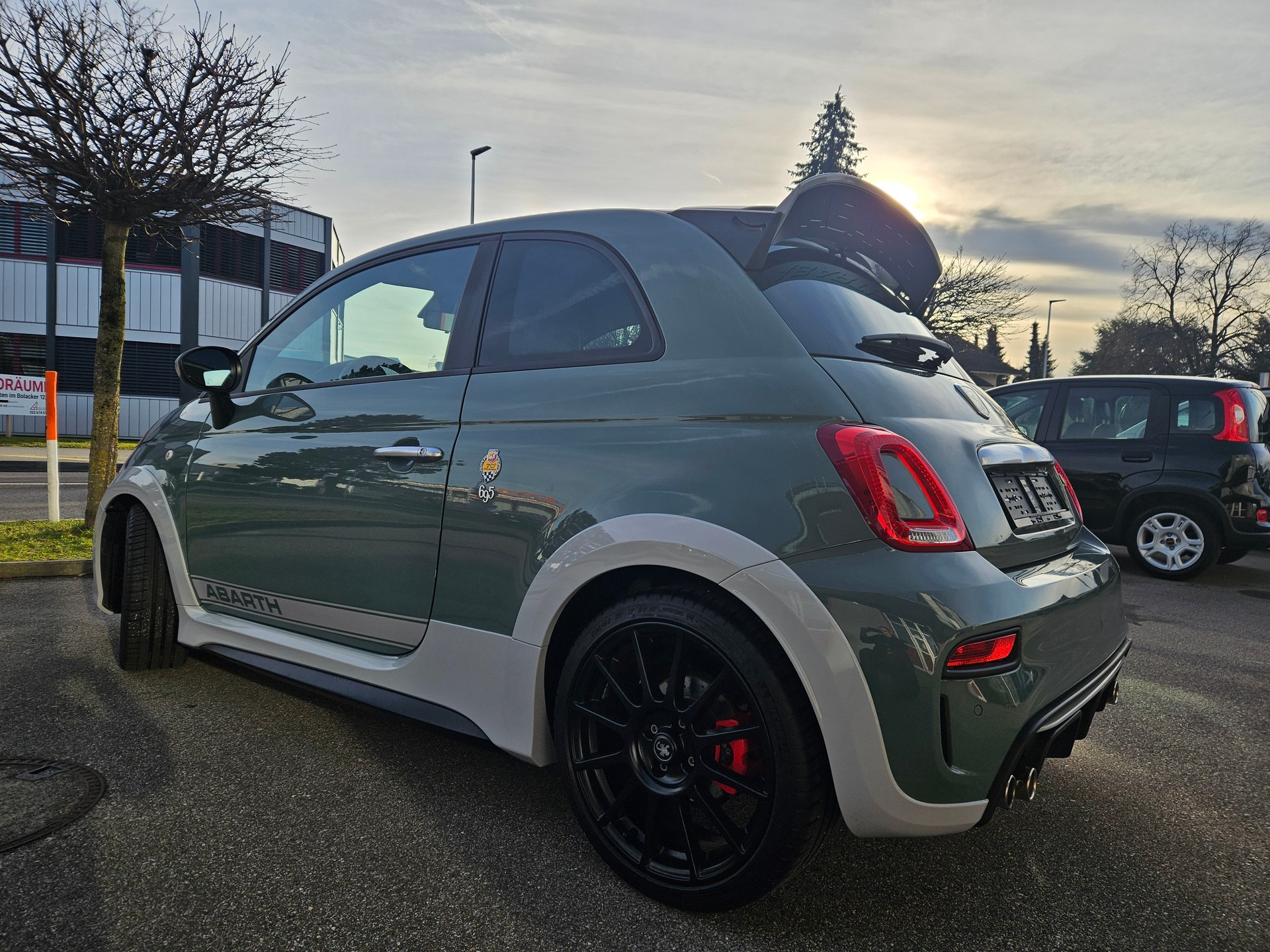 FIAT 695 1.4 16V Turbo Abarth 70 Anniversario-image-2