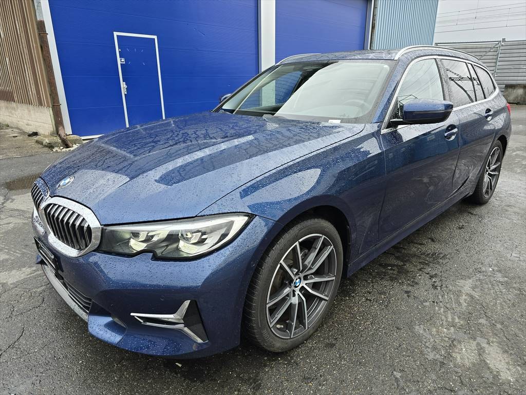 BMW 320d xDrive 48V Touring Luxury Line Steptronic