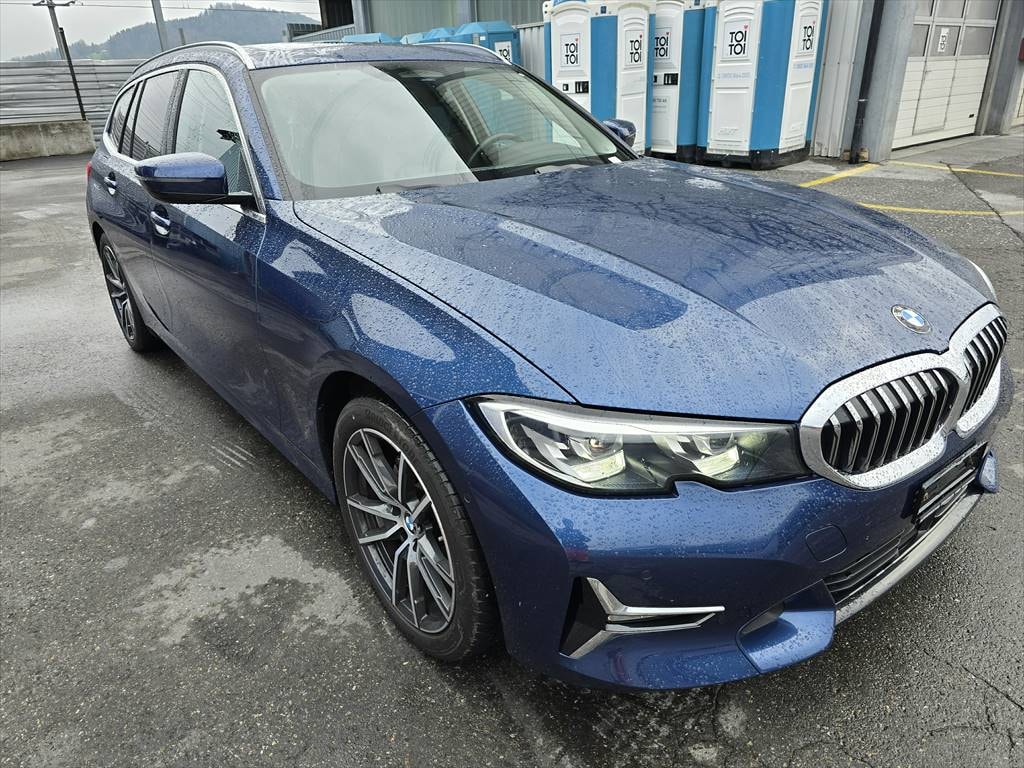 BMW 320d xDrive 48V Touring Luxury Line Steptronic-image-6