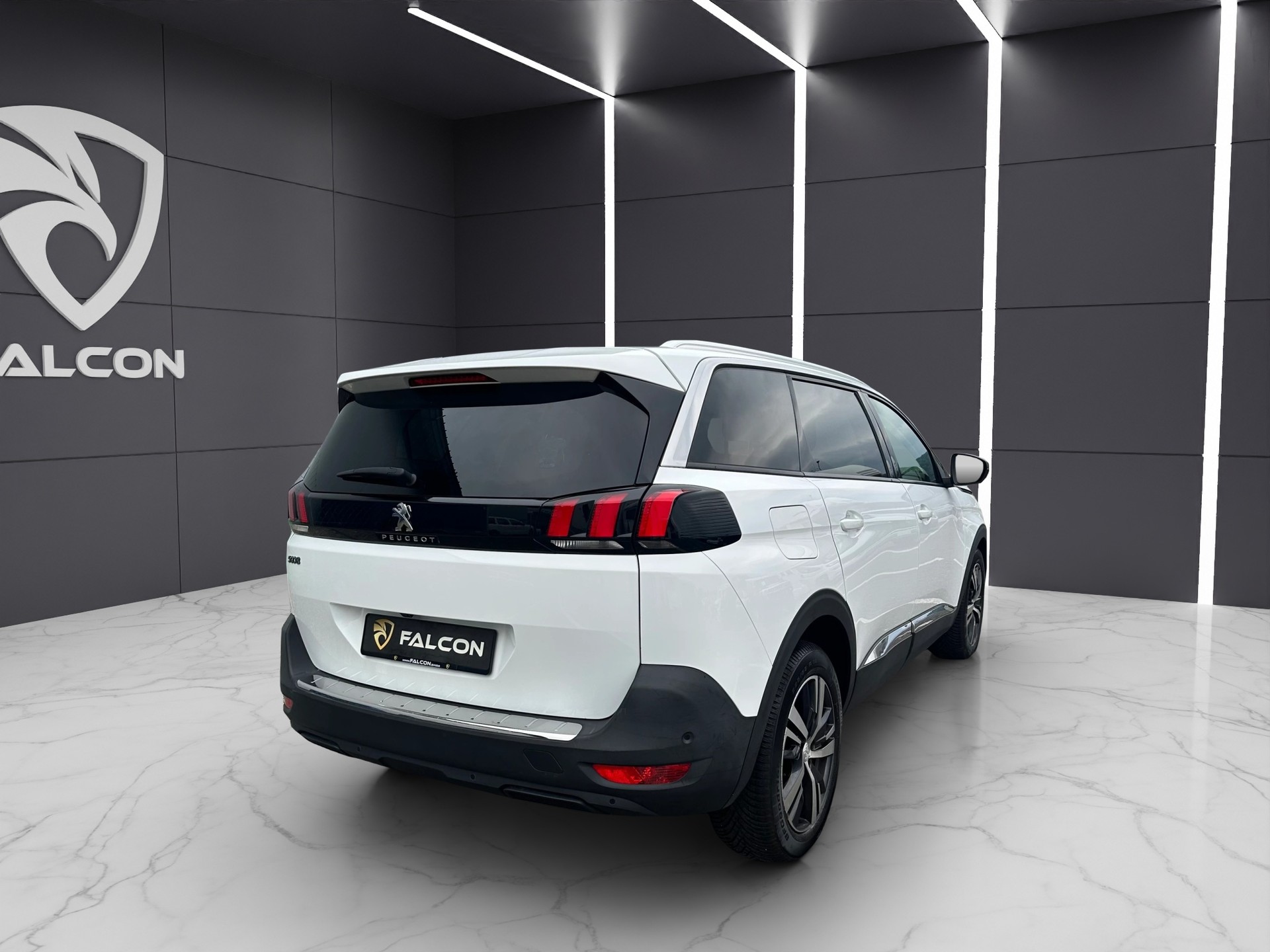PEUGEOT 5008 1.2 Pure Tech Allure EAT-image-4