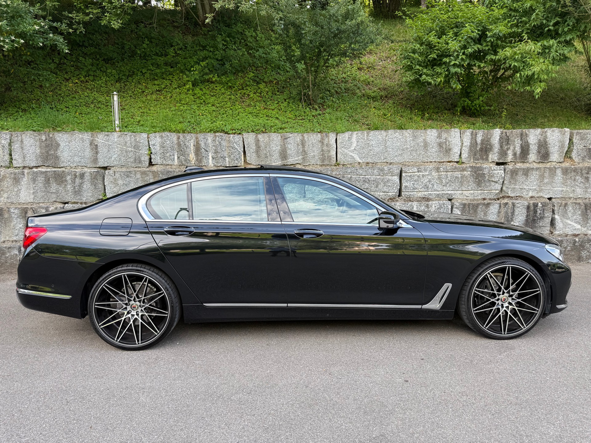 BMW 730d xDrive Steptronic-image-12