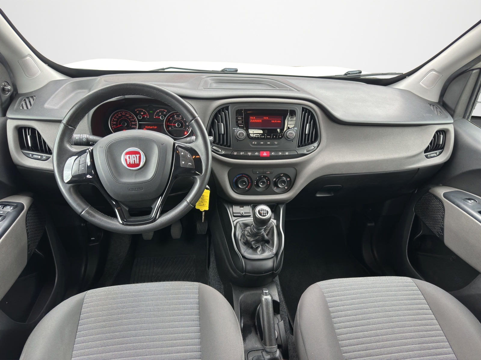FIAT Doblò 2.0 JTD Emotion-image-9