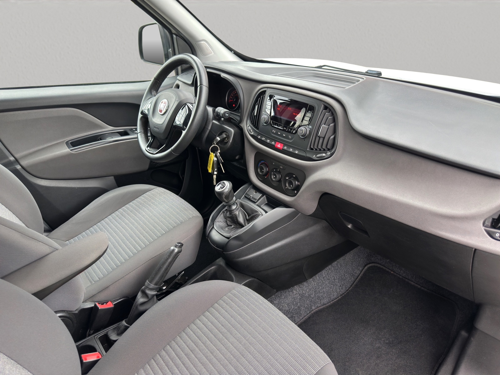 FIAT Doblò 2.0 JTD Emotion-image-14