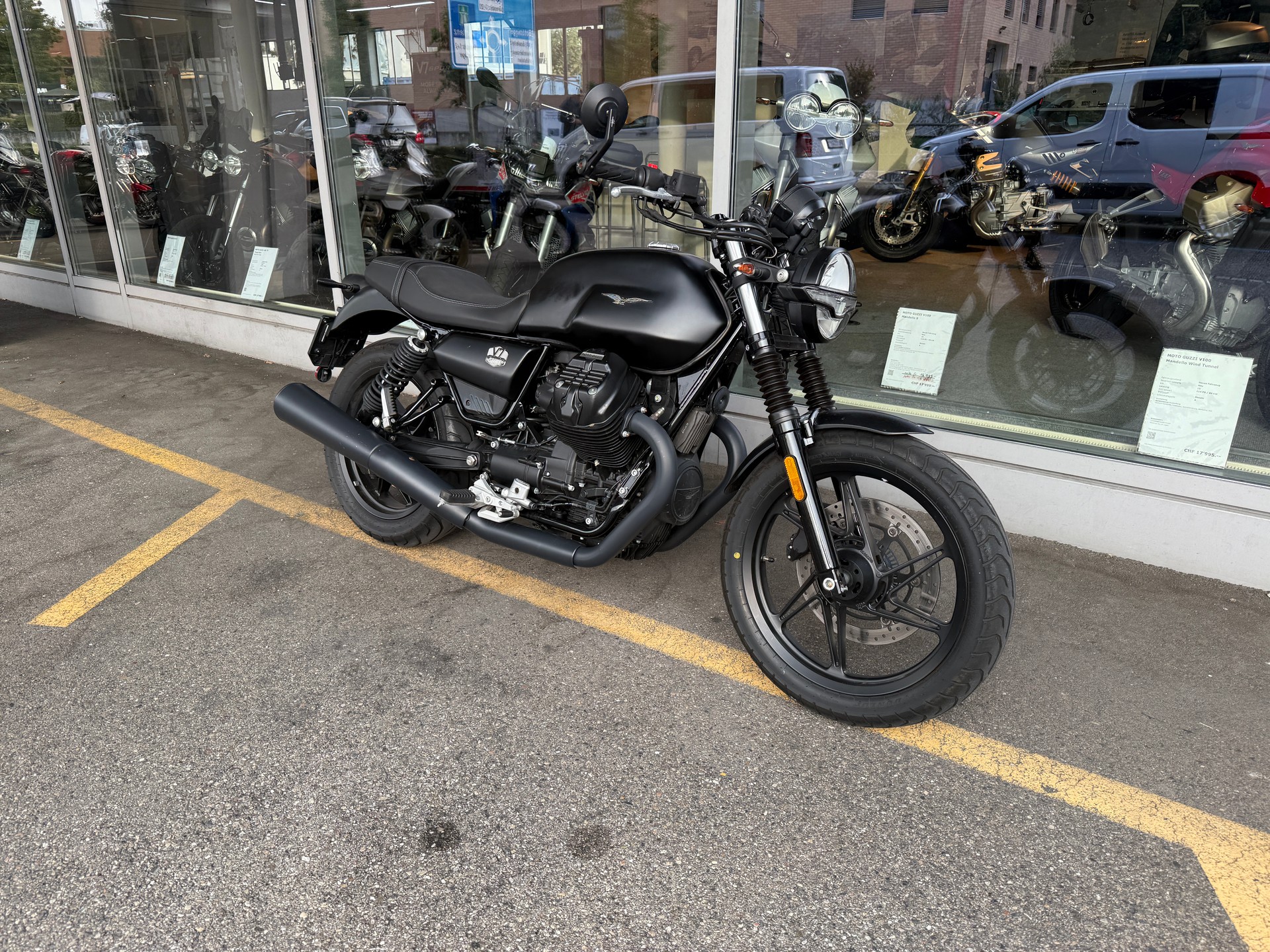 MOTO GUZZI V7 IV 850 Stone-image-0