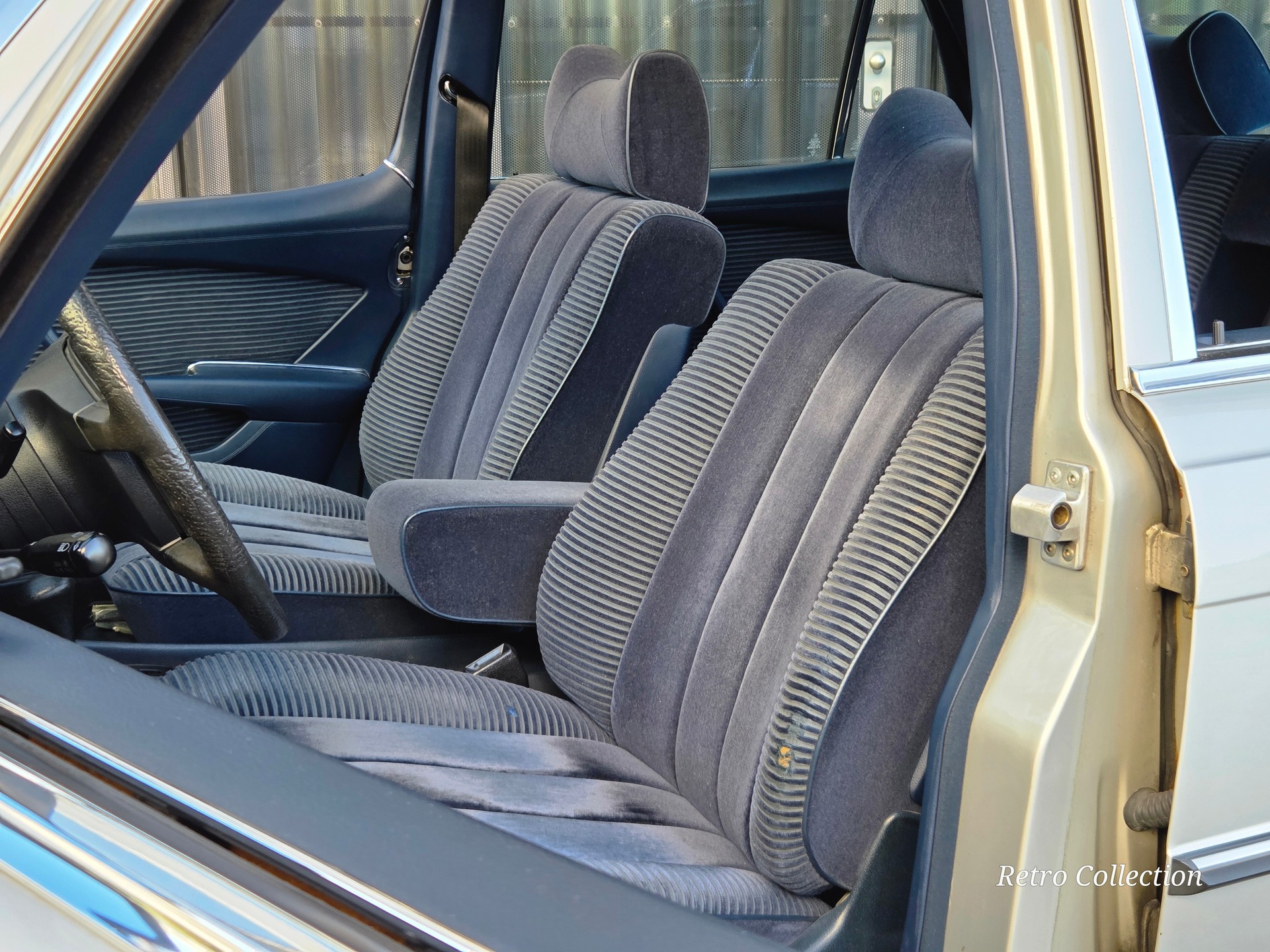 MERCEDES-BENZ 450 SEL 6.9 W116 - voiture CH - superbe état d'origine - 2 propriétaires - expertise vétéran du jour-image-10