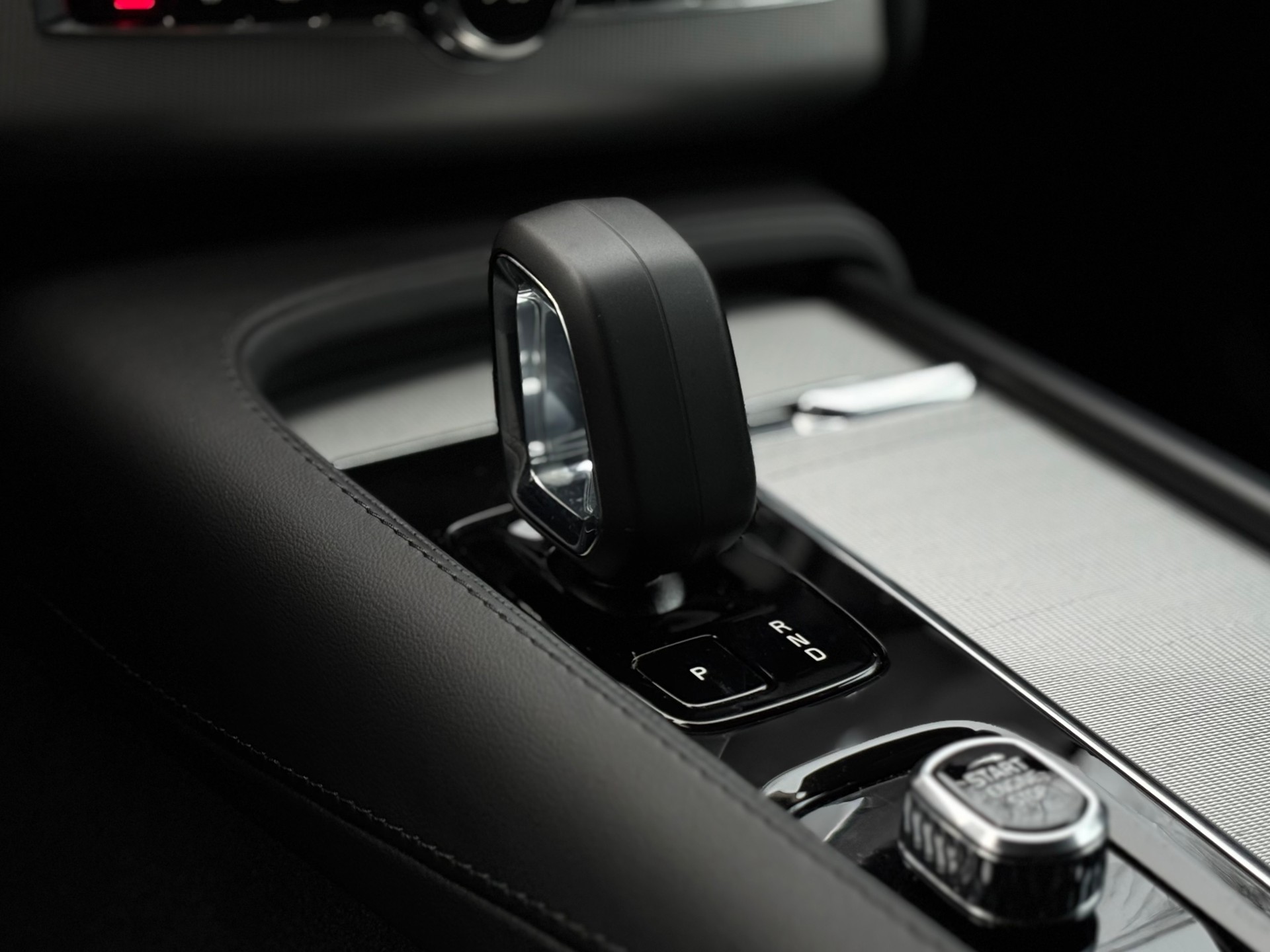 VOLVO XC90 2.0 T8 TE Plus Dark 7P. eAWD-image-14