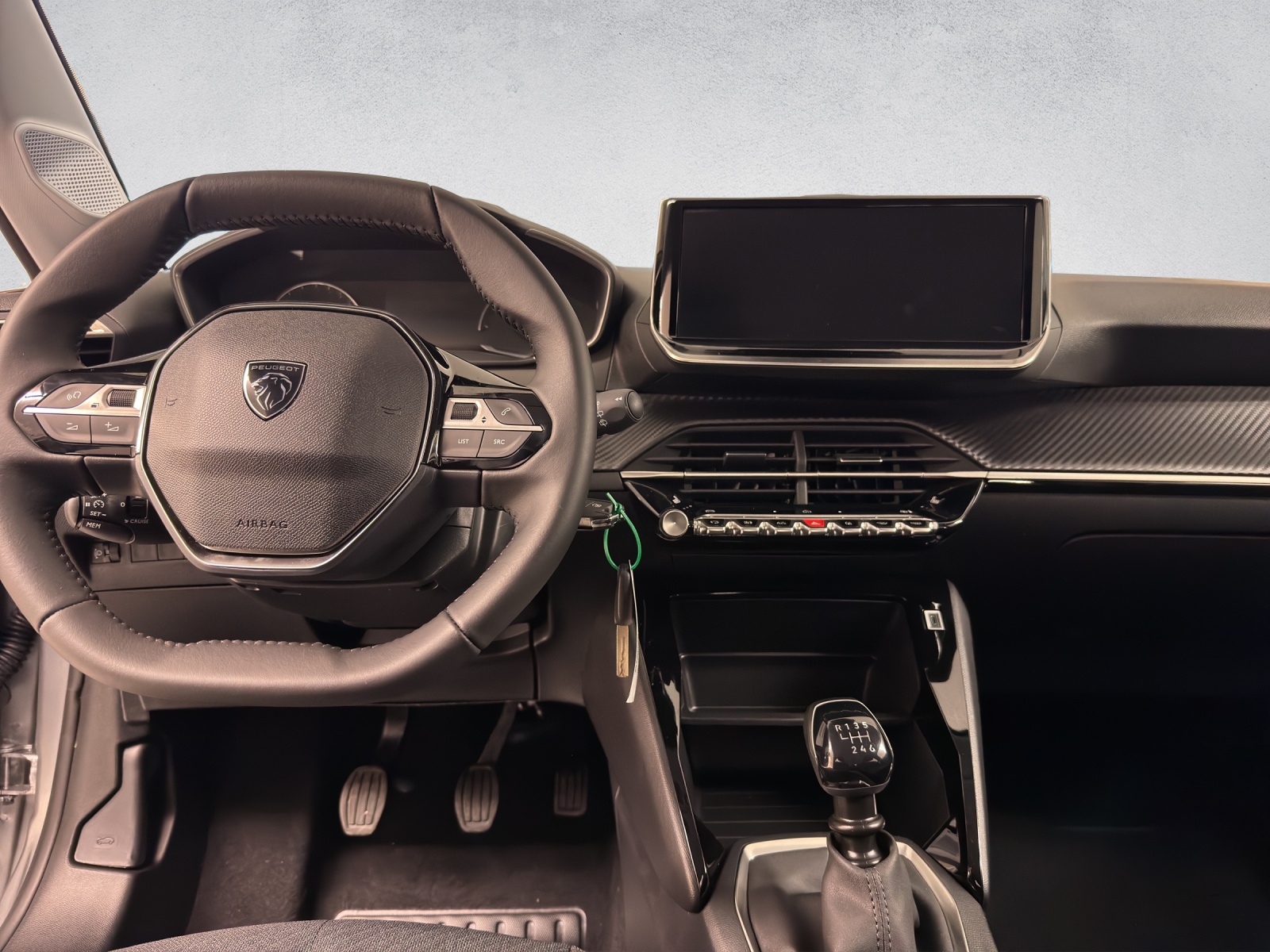PEUGEOT 208 1.2 PureTech Style-image-8